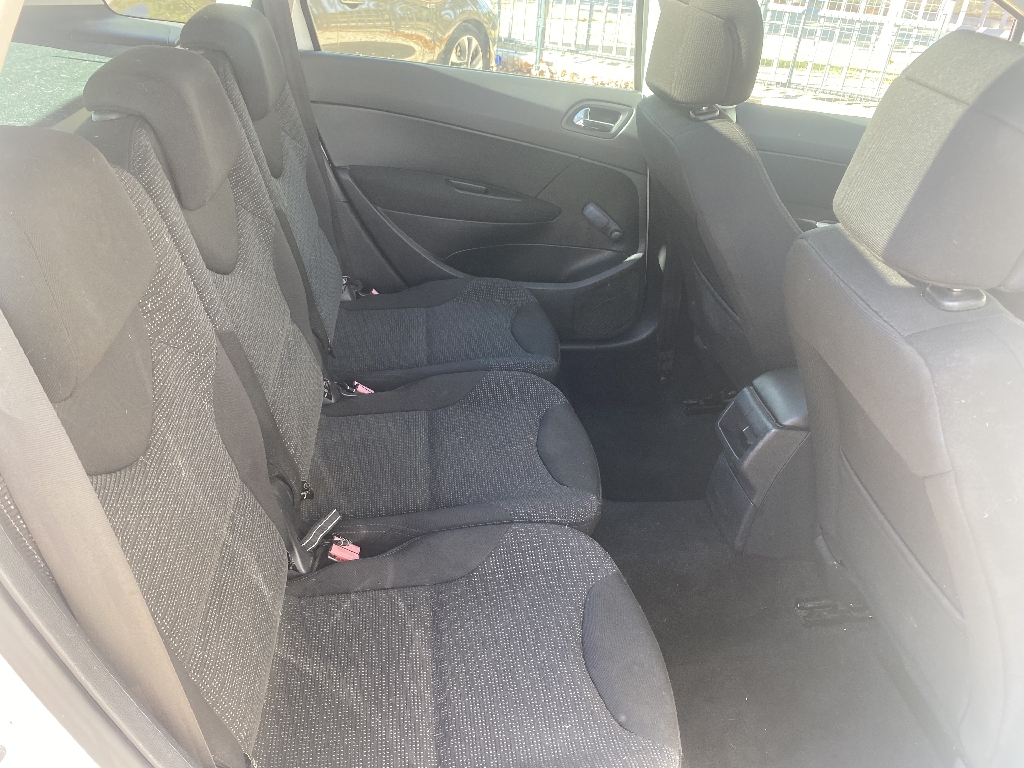 Peugeot 308 1.6 HDi 110ch BLUE LION Confort