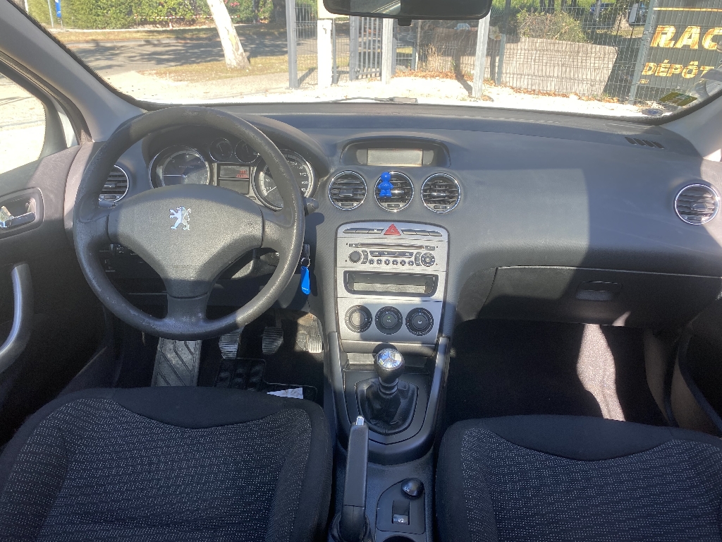 Peugeot 308 1.6 HDi 110ch BLUE LION Confort