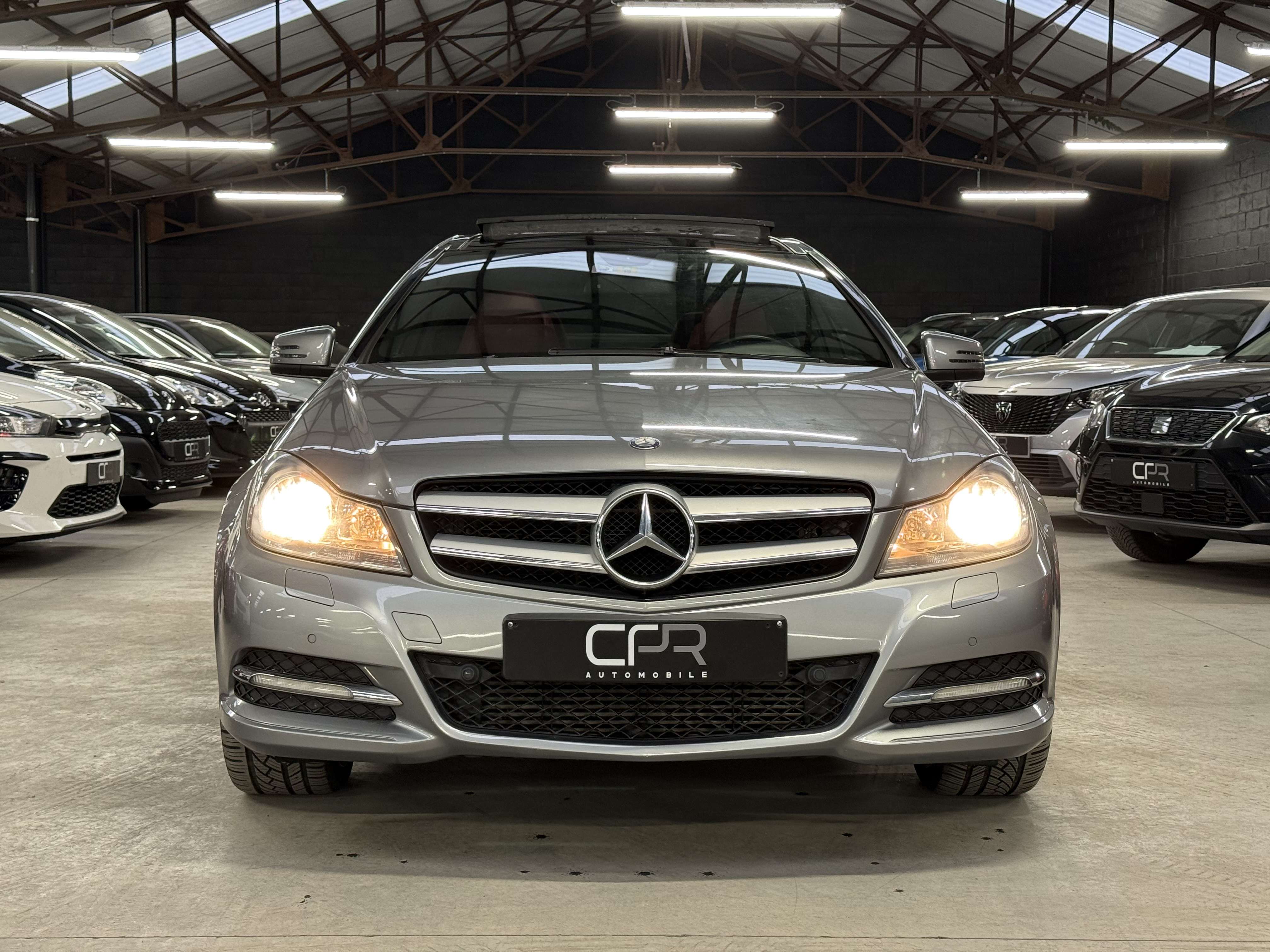 Mercedes-Benz C 220 CDI * TVA * 1ER PROP * TOIT PANO * SIEGE CH * CUIR