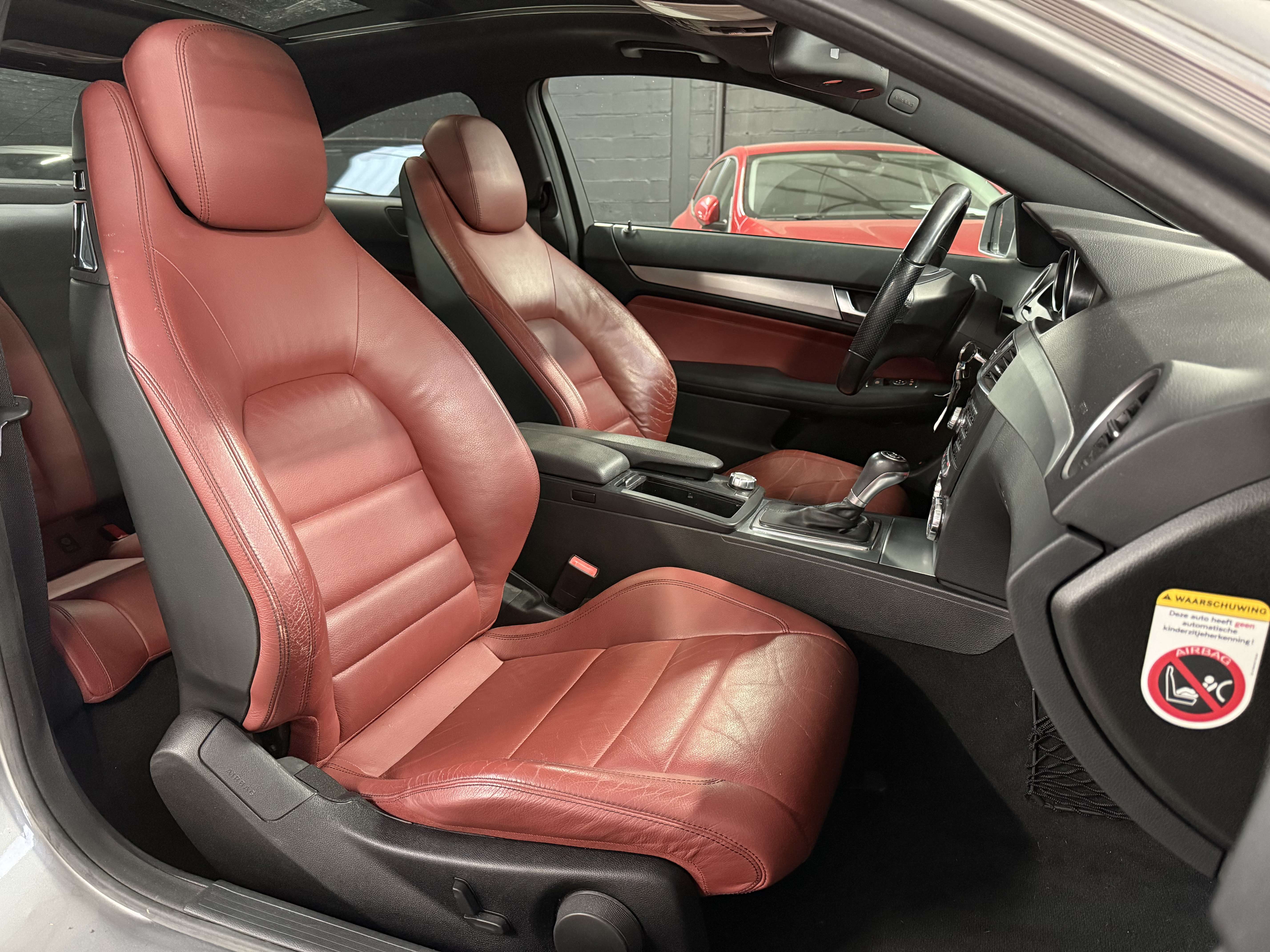 Mercedes-Benz C 220 CDI * TVA * 1ER PROP * TOIT PANO * SIEGE CH * CUIR