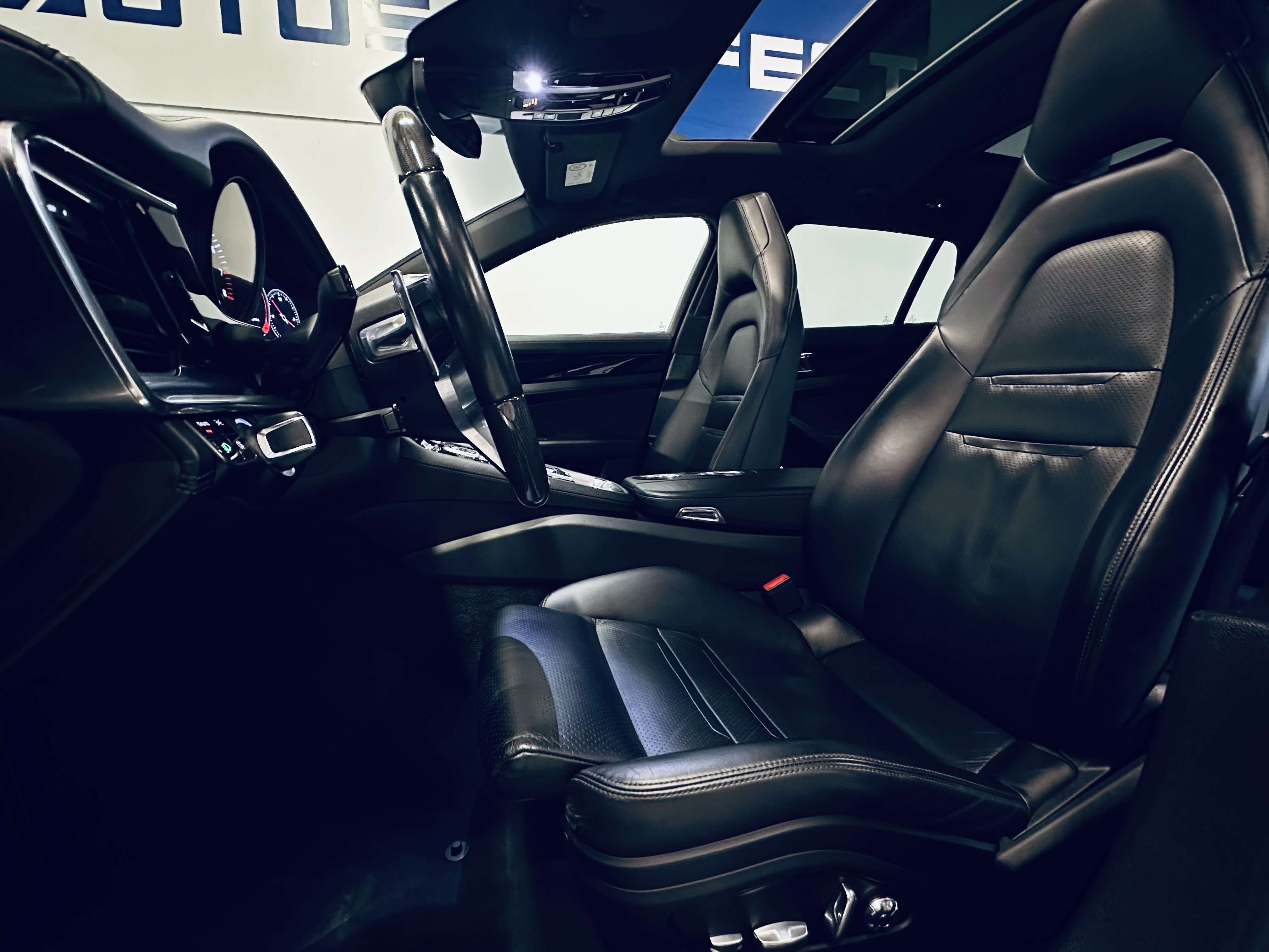 Porsche Panamera SPORT 3.0 V6 BOITE AUTO CAMERA TOIT PANO OUVR PDC