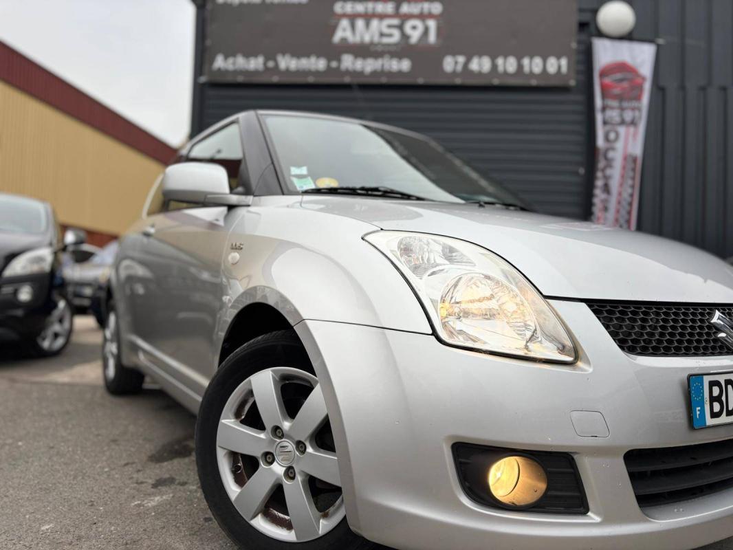 Suzuki Swift II 1.3 DDiS 75ch in the city 3p