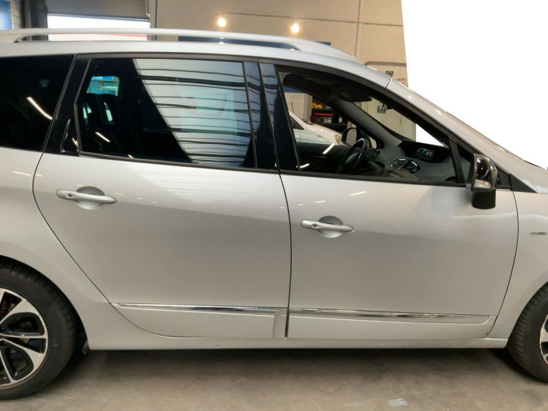 Renault GRAND SCENIC III 1.6 DCI 130CH ENERGY BOSE ECO² 7 PLACES
