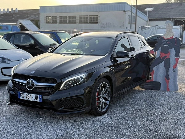 Mercedes-Benz GLA 45 AMG 4MATIC SPEEDSHIFT DCT