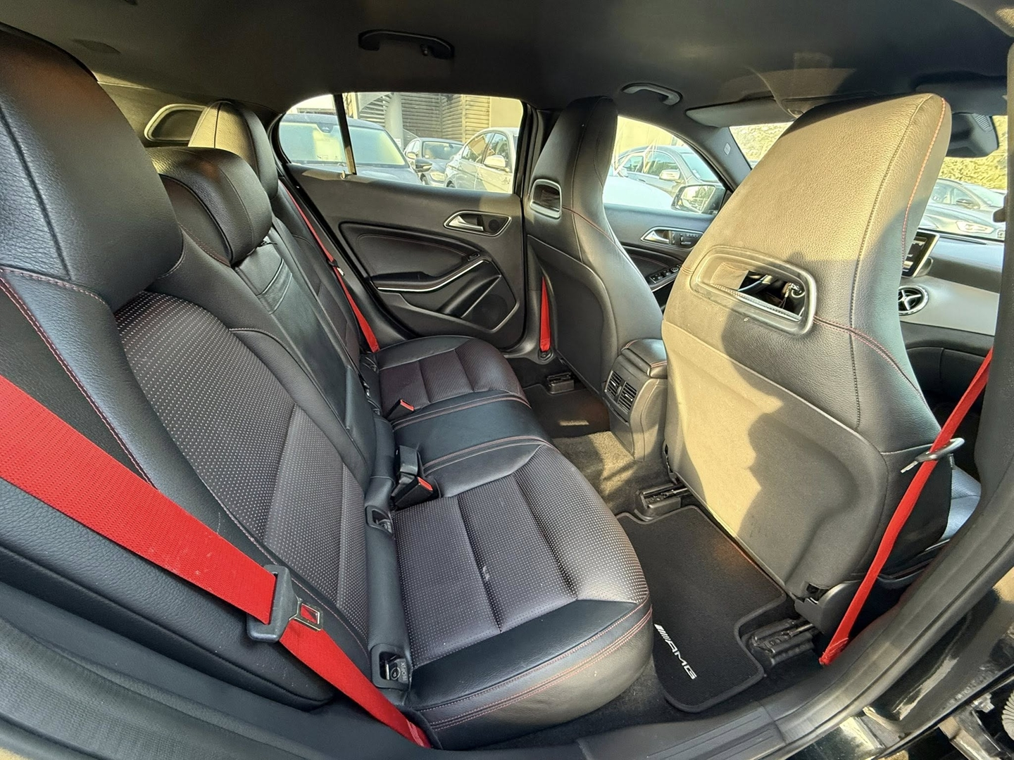 Mercedes-Benz GLA 45 AMG 4MATIC SPEEDSHIFT DCT