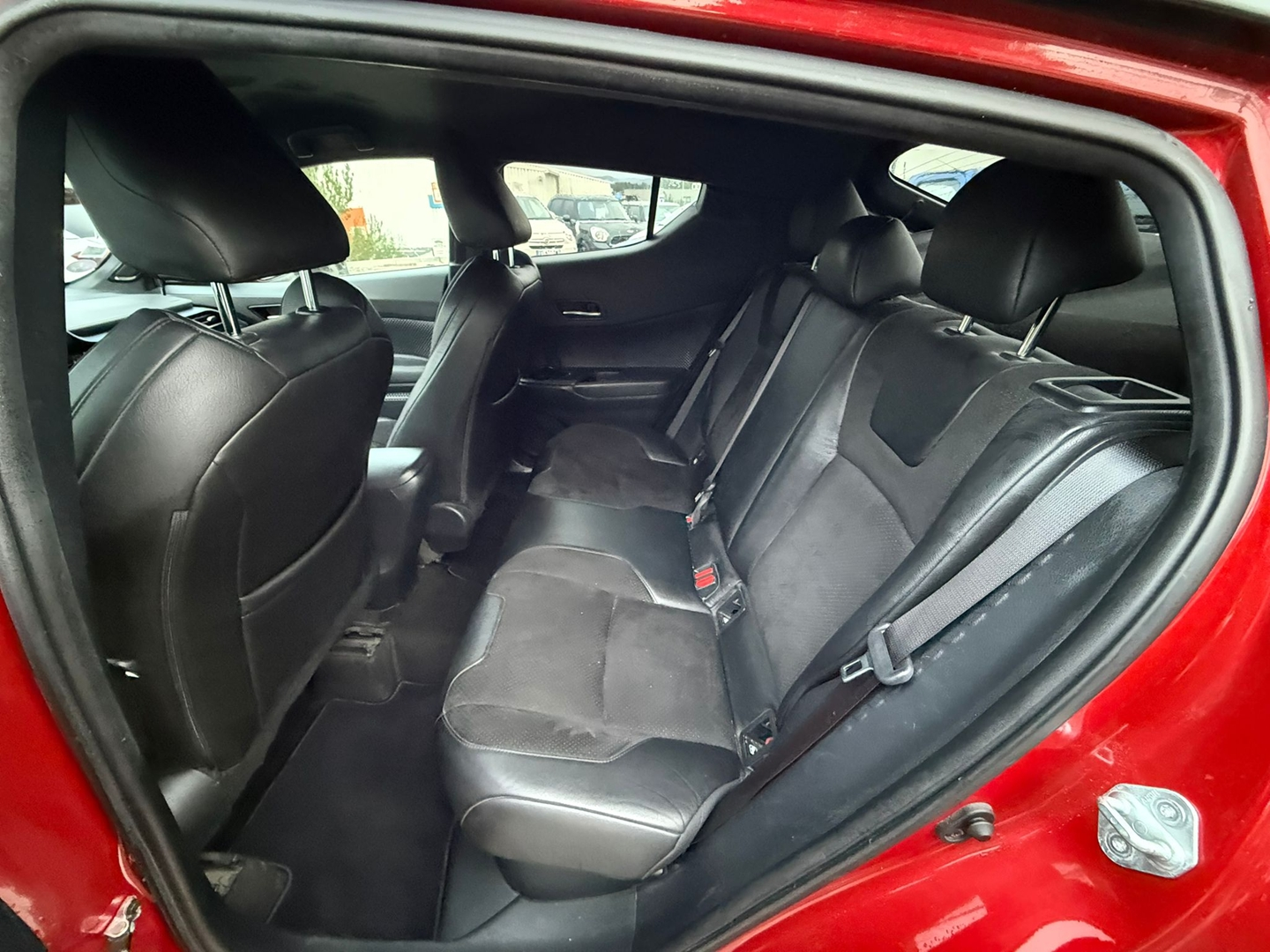 Toyota C-HR 184H COLLECTION 2WD E-CVT MC19
