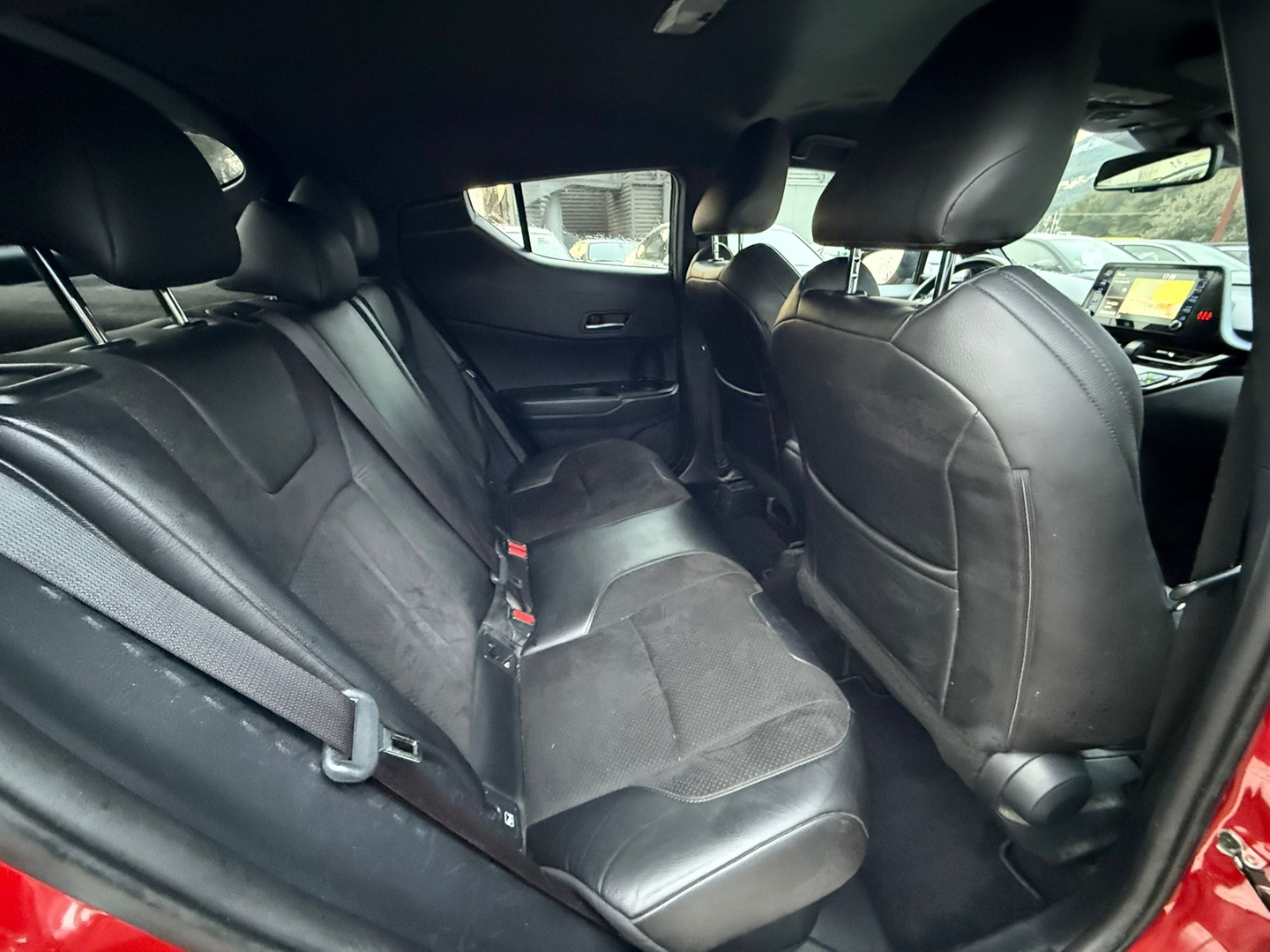 Toyota C-HR 184H COLLECTION 2WD E-CVT MC19