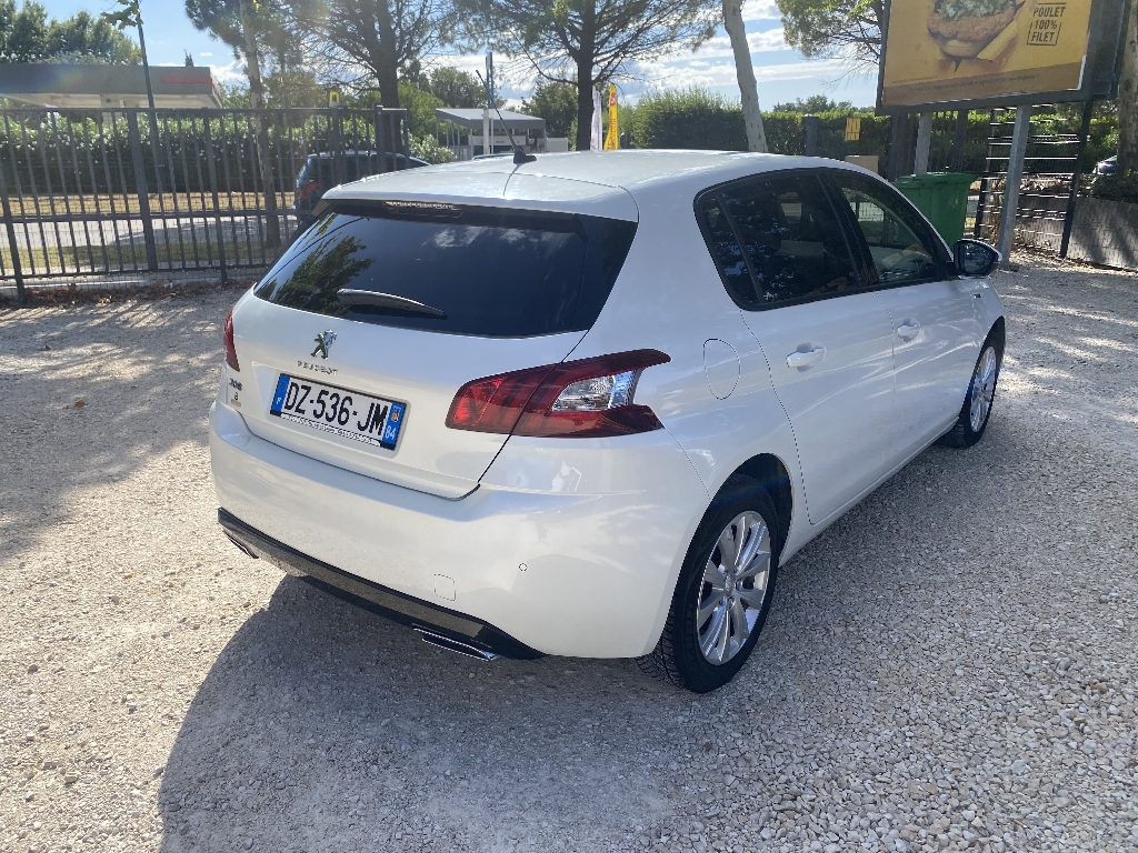 Peugeot 308 1.6 BlueHDi 120ch EAT6 STYLE
