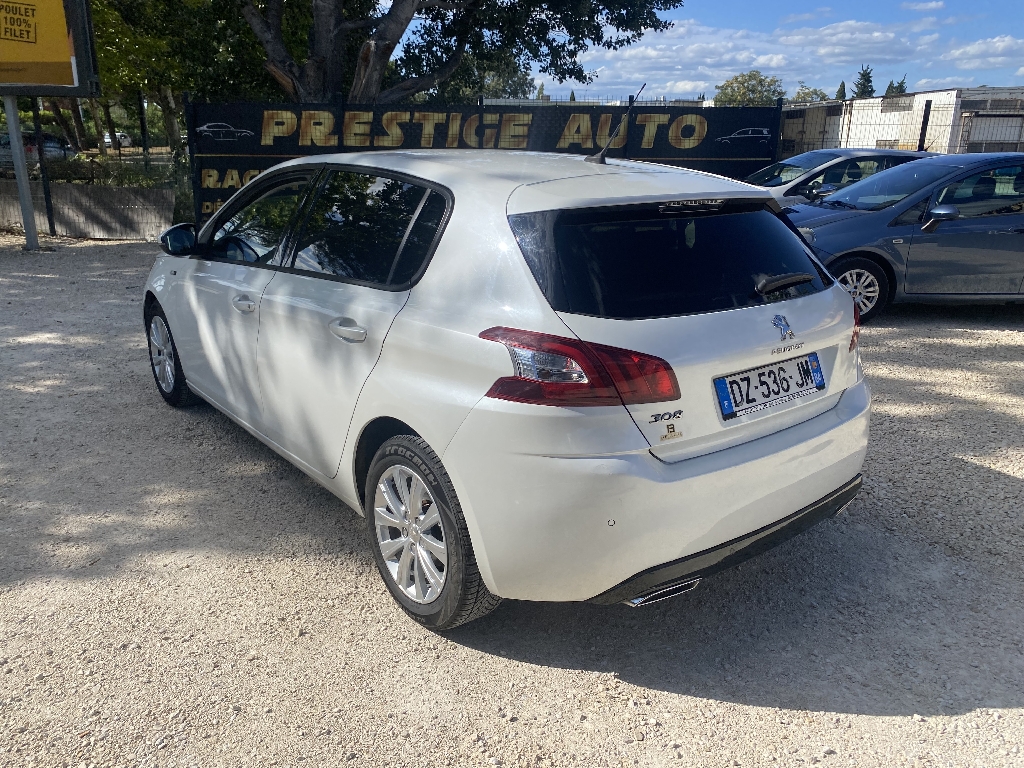 Peugeot 308 1.6 BlueHDi 120ch EAT6 STYLE