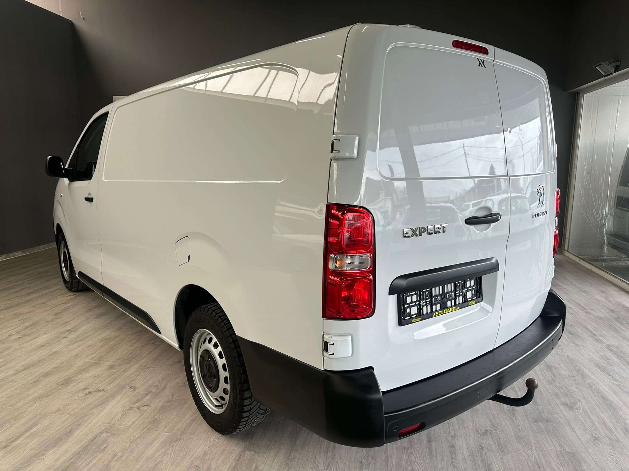 Peugeot Expert 2.0 L BlueHDi 145 L2