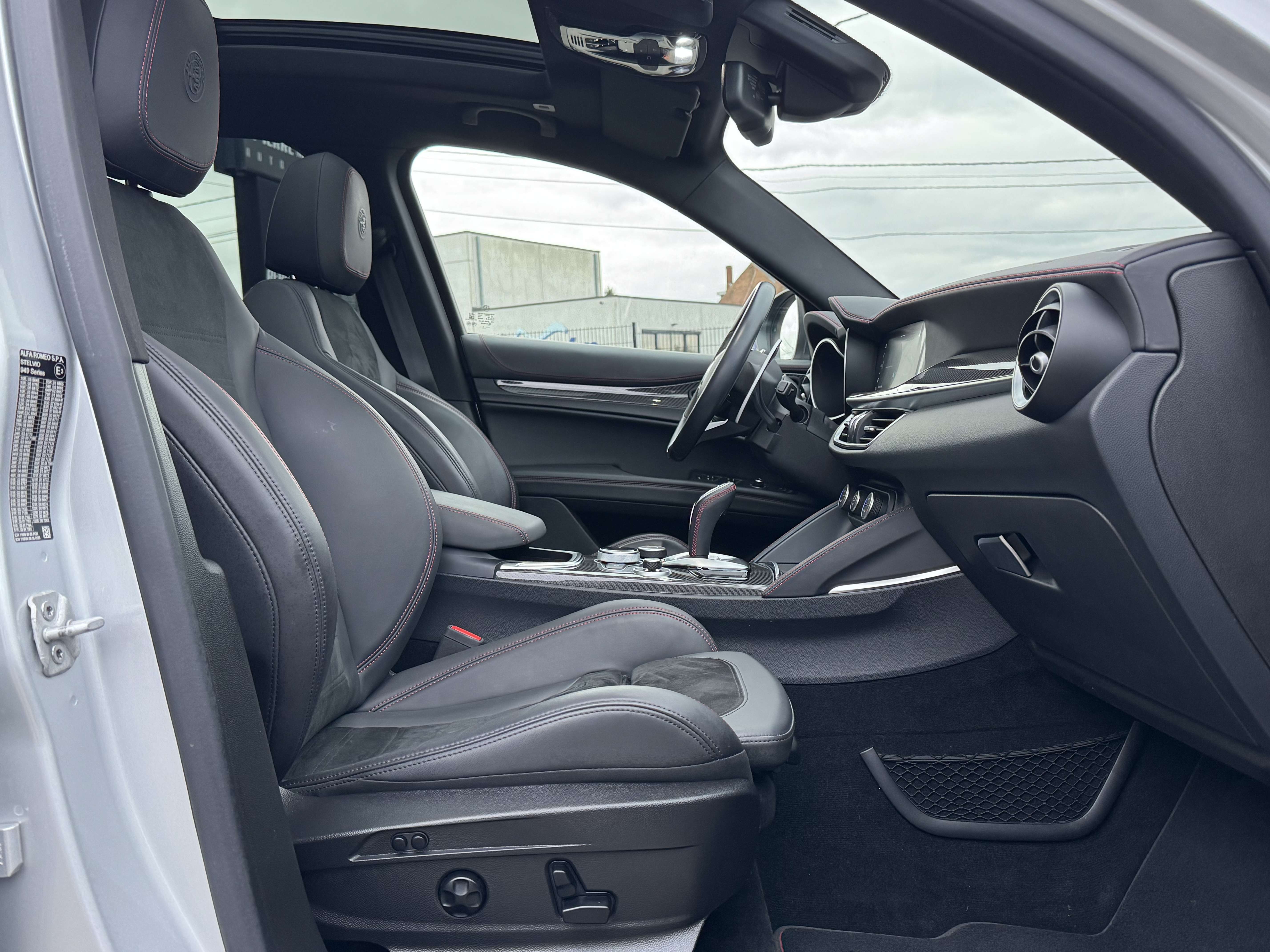 Alfa Romeo Stelvio 2.9 T Q4 Quadrifoglio /CARBON /CARPLAY /PANO / ACC