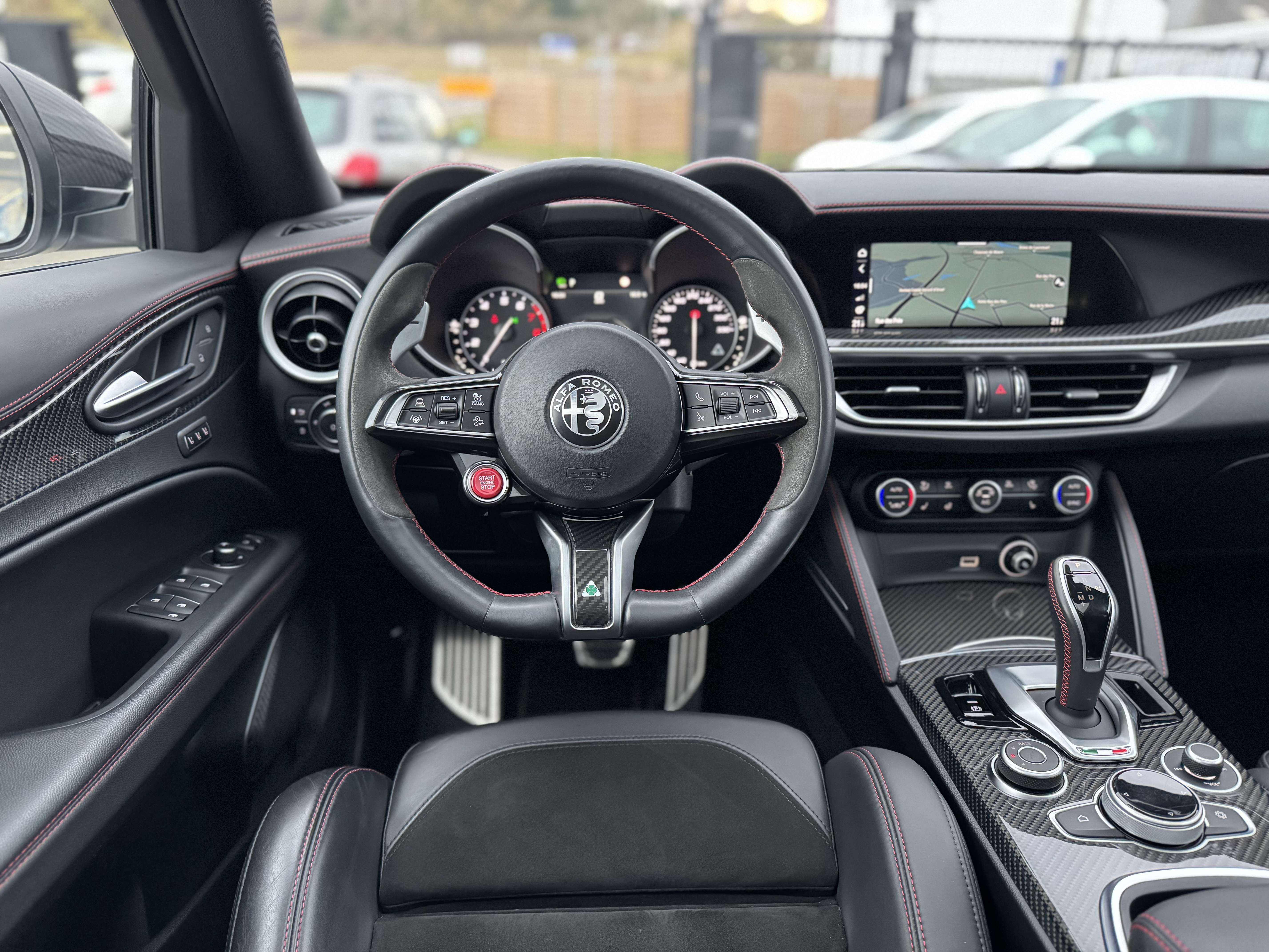 Alfa Romeo Stelvio 2.9 T Q4 Quadrifoglio /CARBON /CARPLAY /PANO / ACC