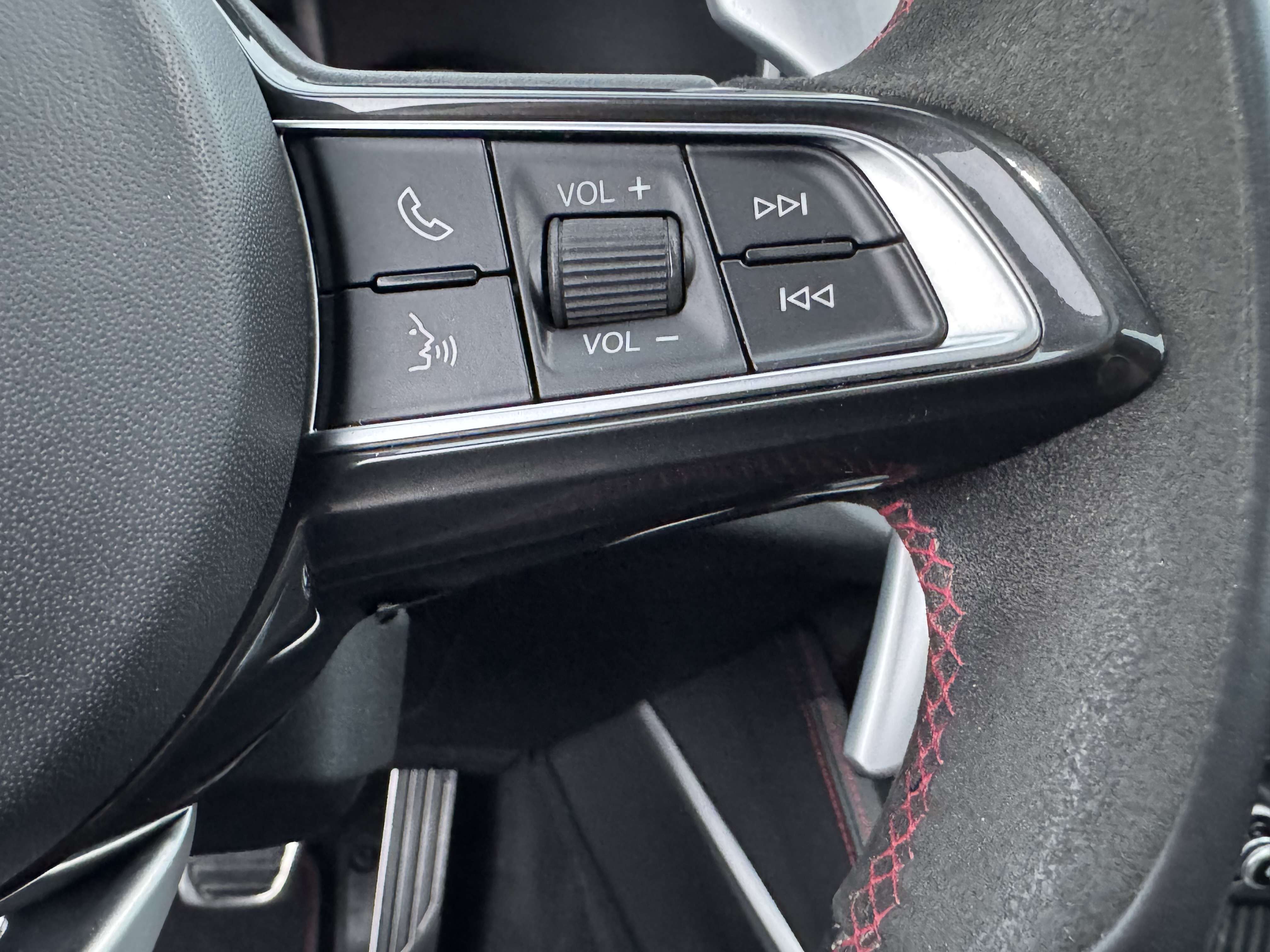 Alfa Romeo Stelvio 2.9 T Q4 Quadrifoglio /CARBON /CARPLAY /PANO / ACC