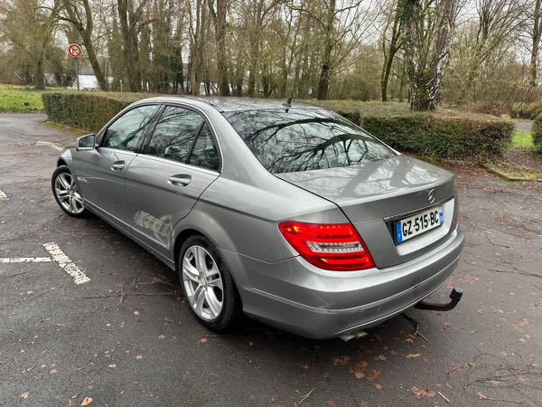 Mercedes-Benz Classe C III (2) 200 CDI BLUEEFFICIENCY AVANTGARDE 7G-TRONIC