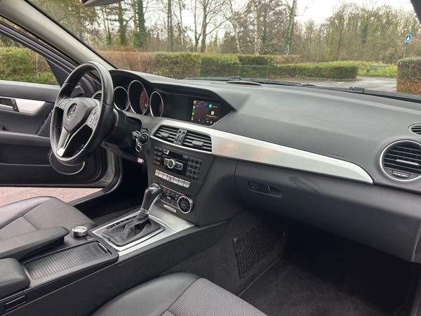 Mercedes-Benz Classe C III (2) 200 CDI BLUEEFFICIENCY AVANTGARDE 7G-TRONIC