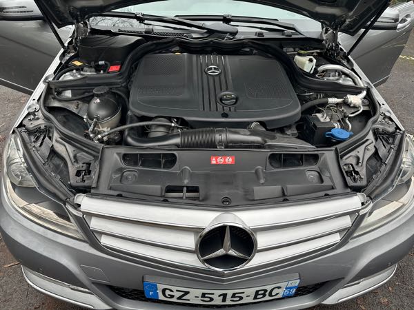 Mercedes-Benz Classe C III (2) 200 CDI BLUEEFFICIENCY AVANTGARDE 7G-TRONIC