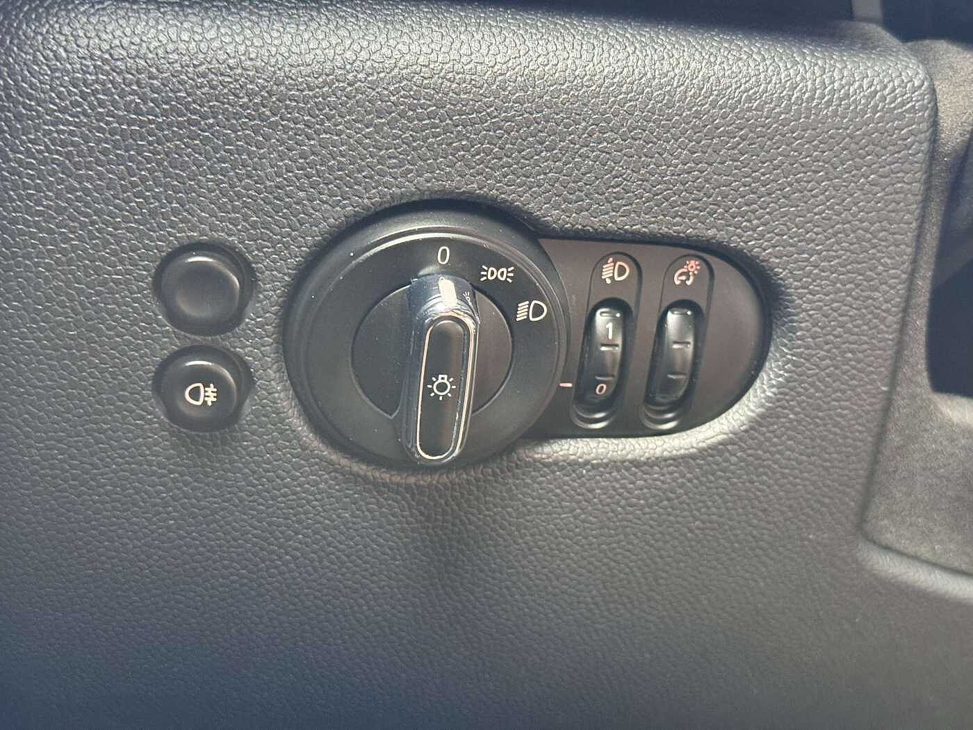 MINI One Mini 1.2 One First ORDI DE BORD/CLIM/USB/AUX/JA