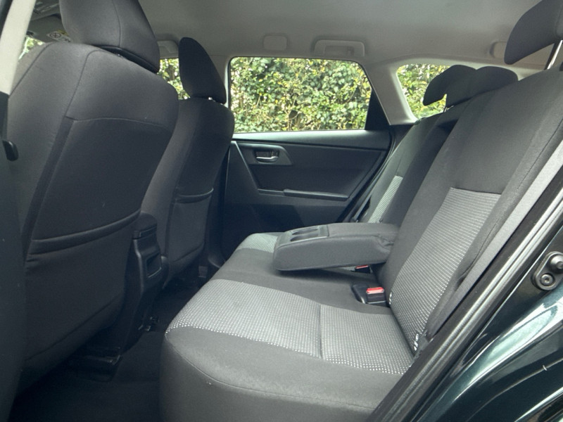 Toyota AURIS TOURING SPORTS 90 D-4D DYNAMIC BUSINESS * 11/2015 * CAMERA * GARANTIE