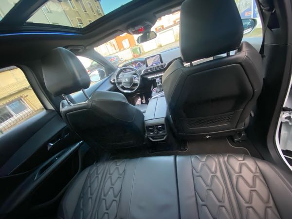 Peugeot 3008 (2) 1.2 PURETECH 130 S&amp;S FELINE 120G