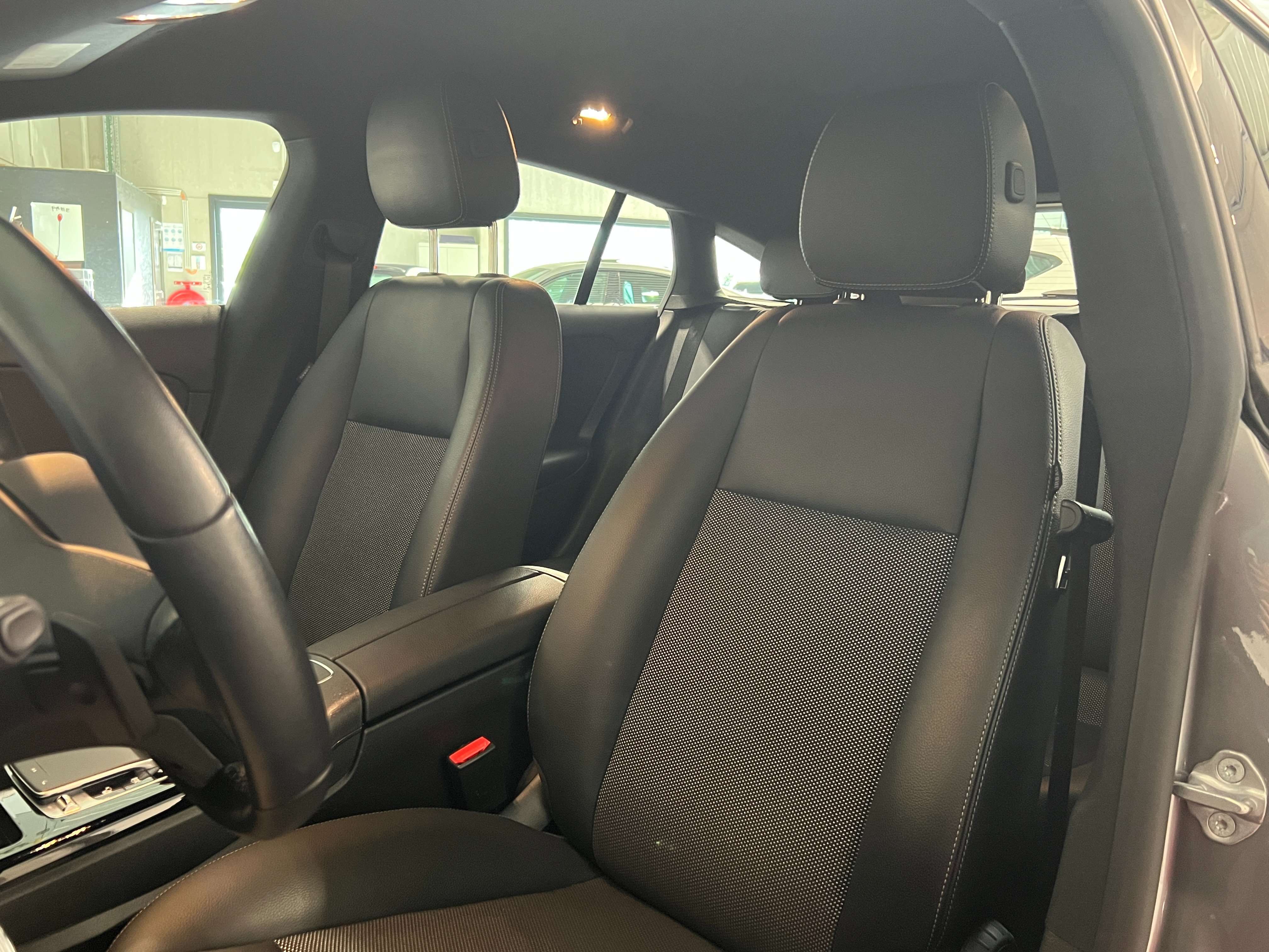 Mercedes-Benz CLA 180 d/GPS/ FULL LED/PDC AV+ARR+CAM/HAYON ELEC/CLIM AUT