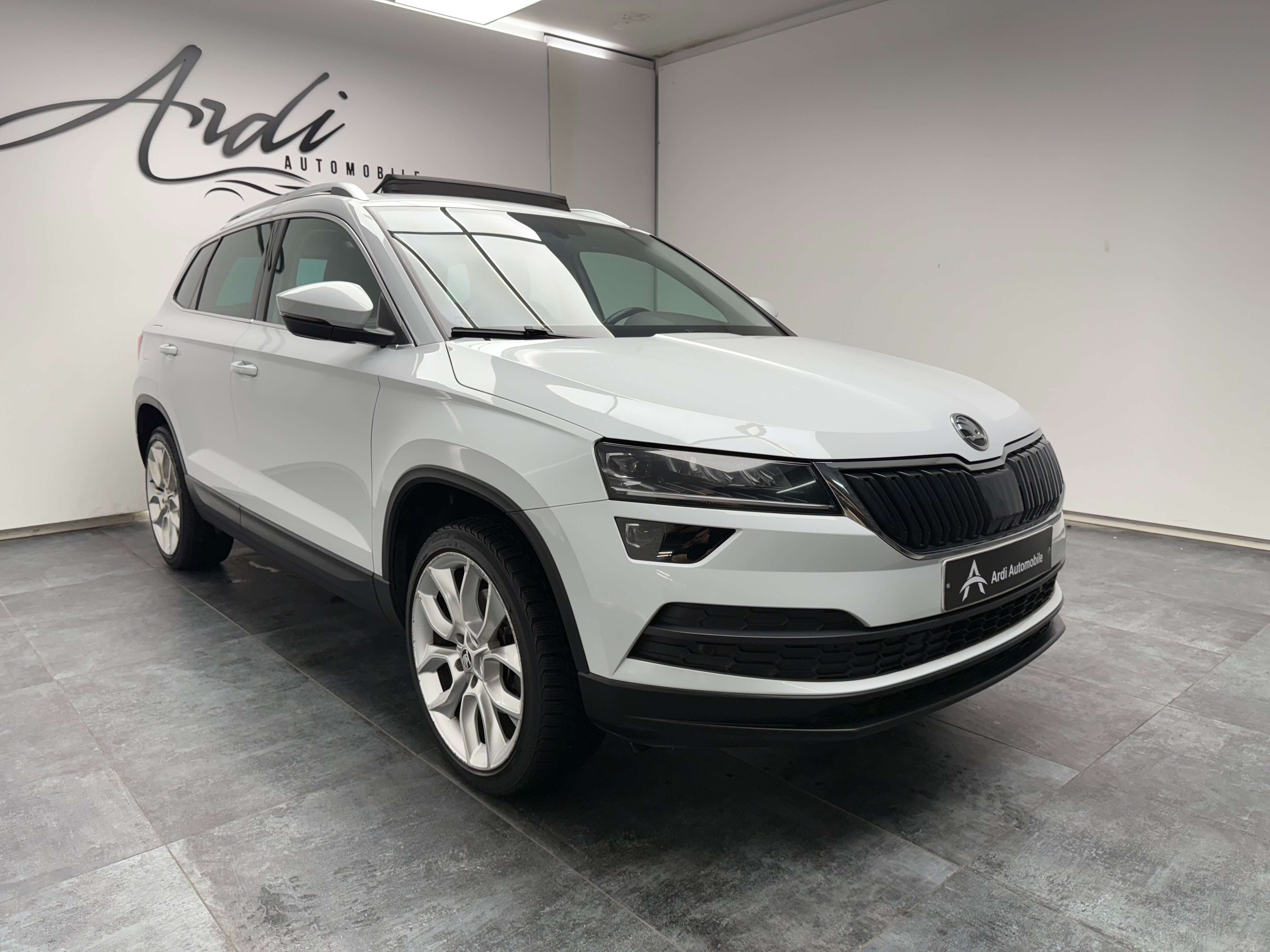 Skoda Karoq 1.0 TSI DSG *CARPLAY*CAMERA*SIEGES CHAUFF*GARANTIE