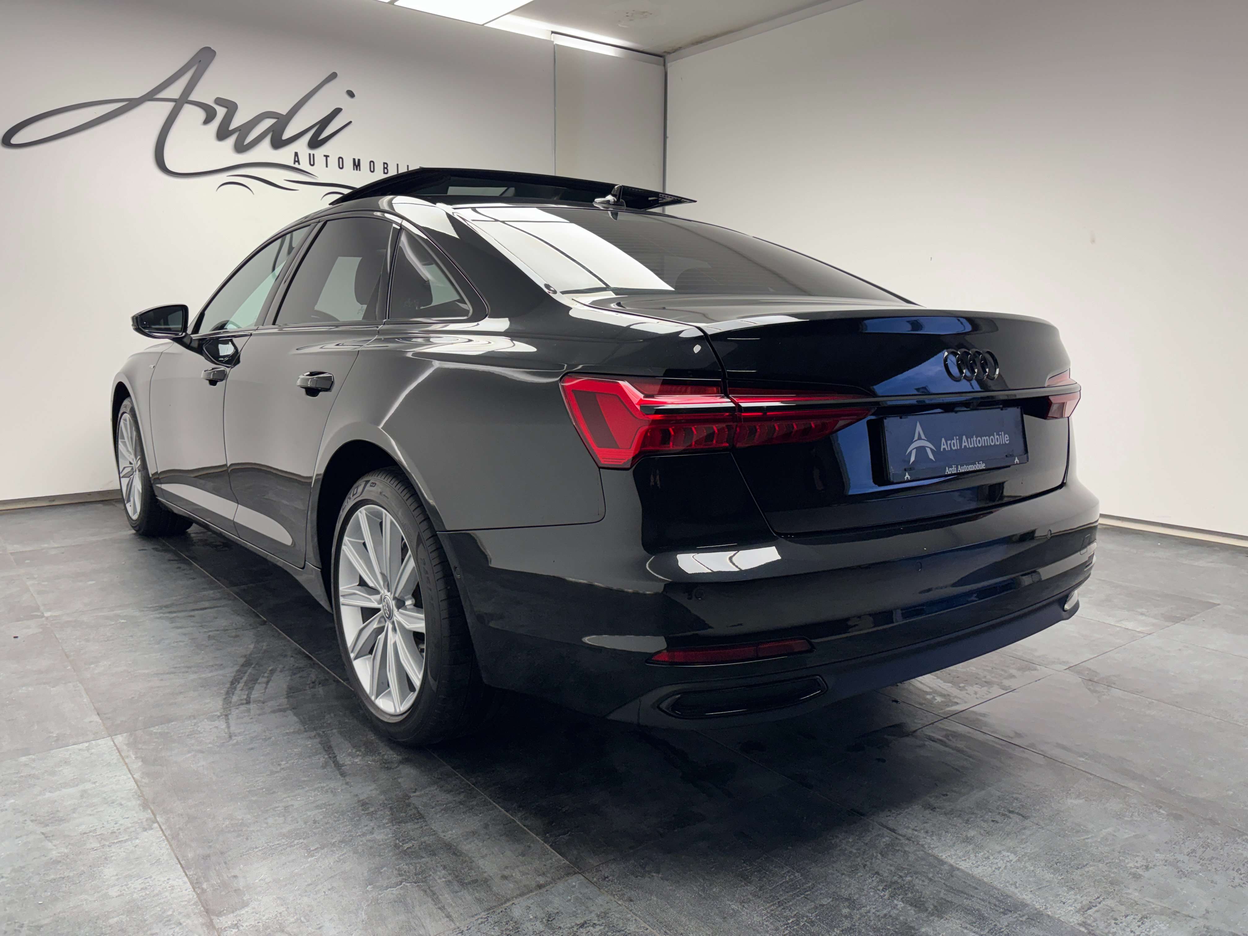 Audi A6 2.0 TDi  *S LINE*CARPLAY*TOIT OUV*CAMERA*GARANTIE*