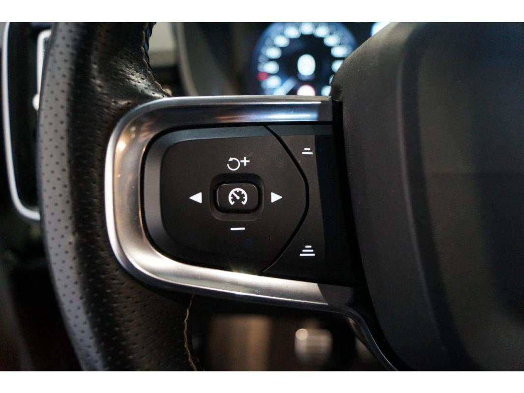 Volvo Xc40 XC 40 156 CH R-Design