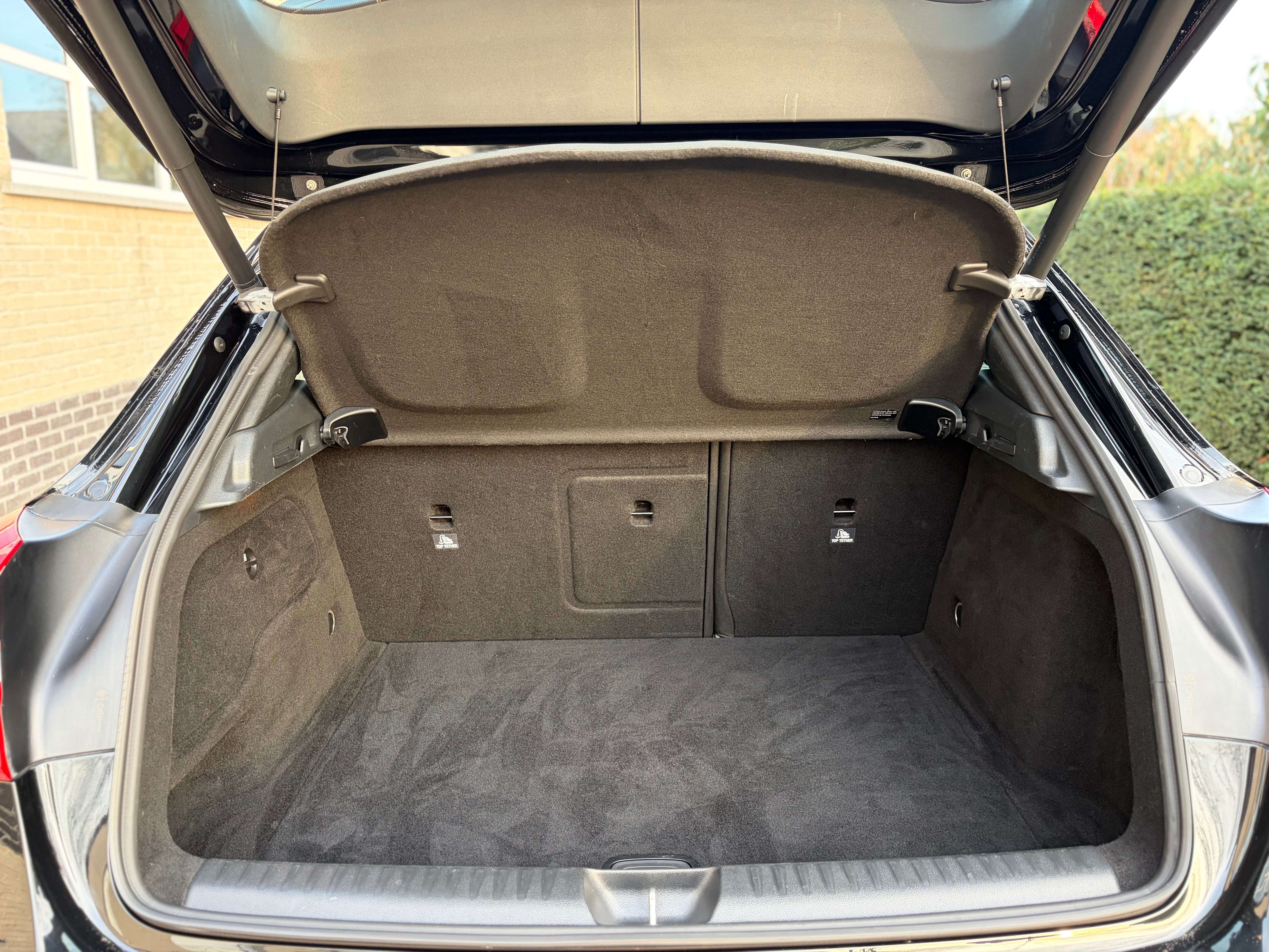Mercedes-Benz GLA 45 AMG 4-Matic Harman Kardon  ### 67000 km ###
