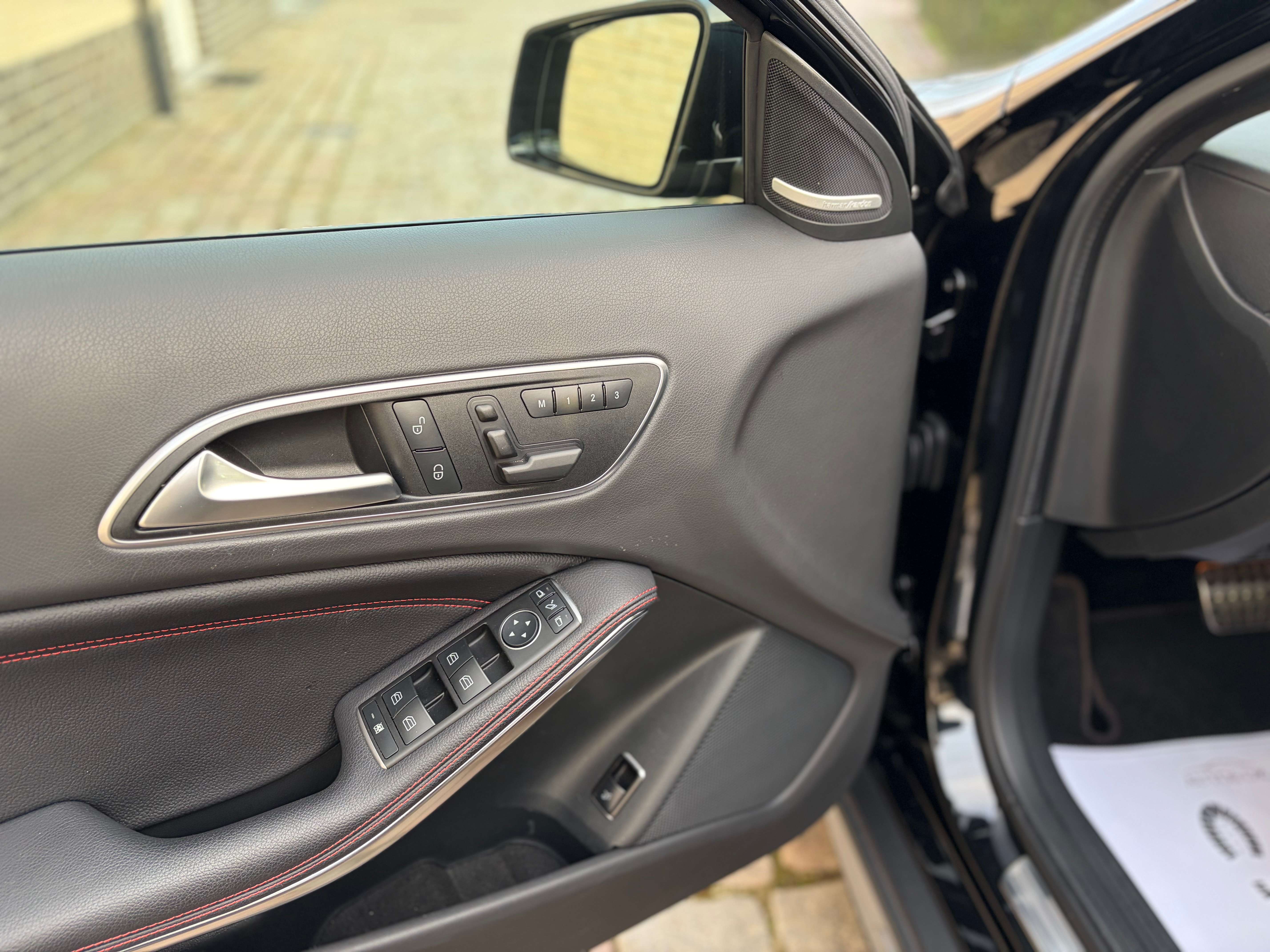 Mercedes-Benz GLA 45 AMG 4-Matic Harman Kardon  ### 67000 km ###