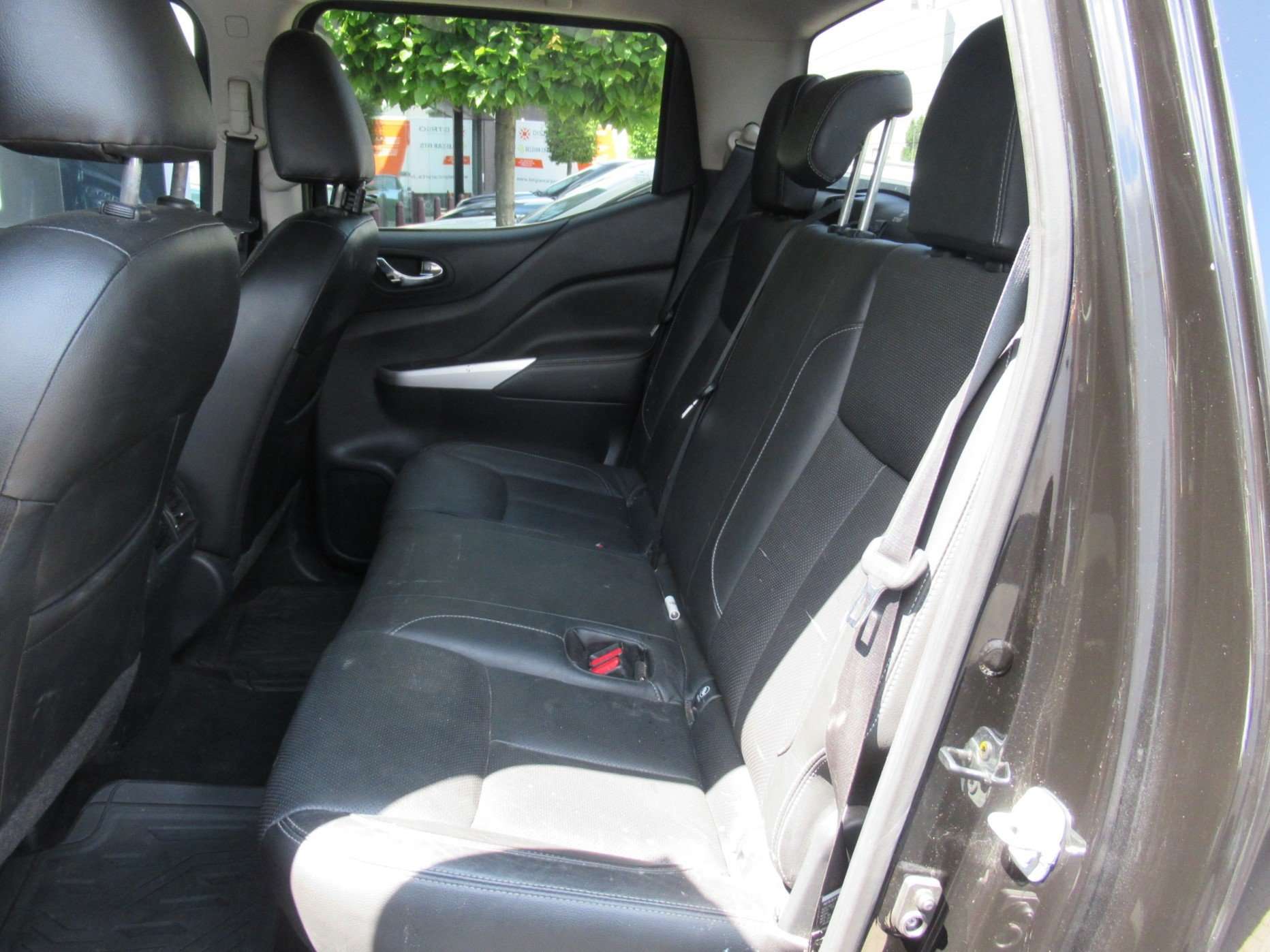 Nissan Navara NP300 Double Cab 5plaats 4x4 Autom.-Leder-Navi-A/C