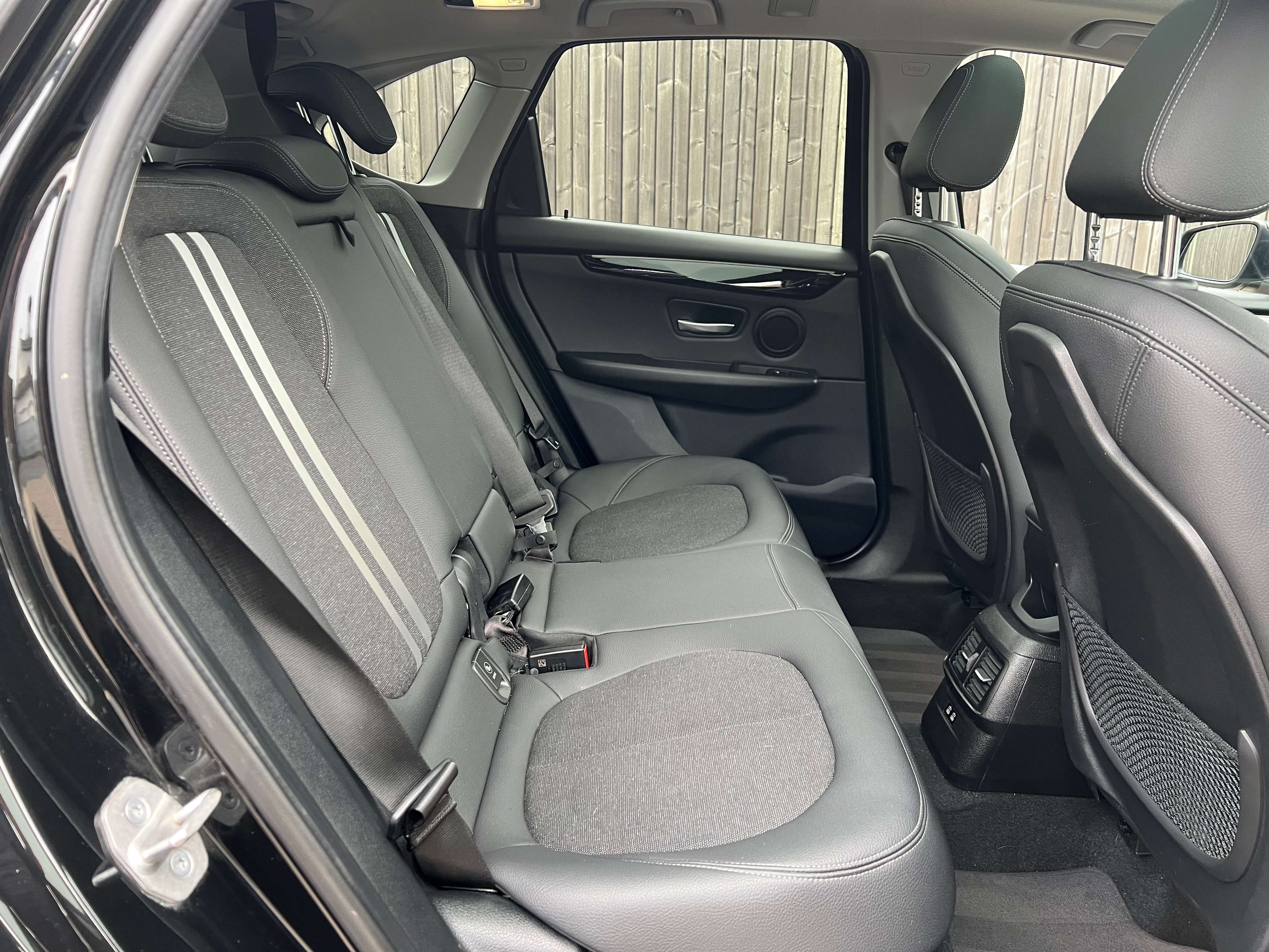 BMW 225 XE Active Tourer Sport Line NETTO: €15.694