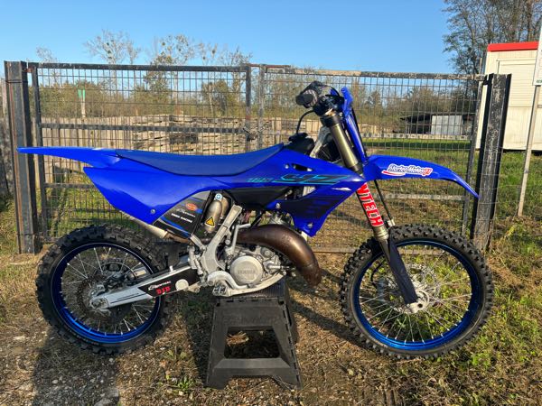YAMAHA YZ