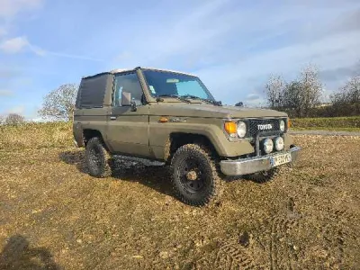 Toyota Land Cruiser LJ70 châssis court