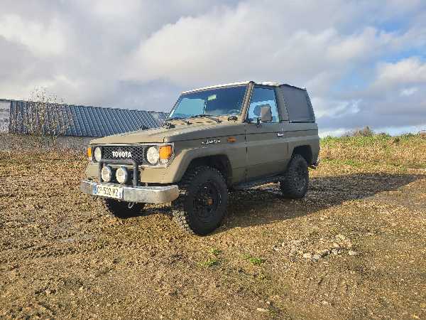 Toyota Land Cruiser LJ70 châssis court
