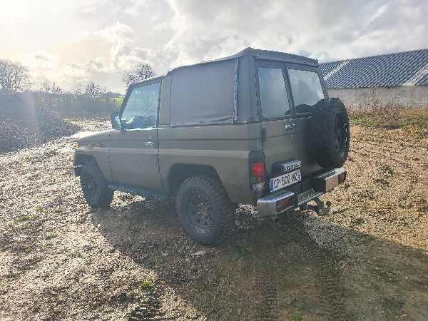 Toyota Land Cruiser LJ70 châssis court