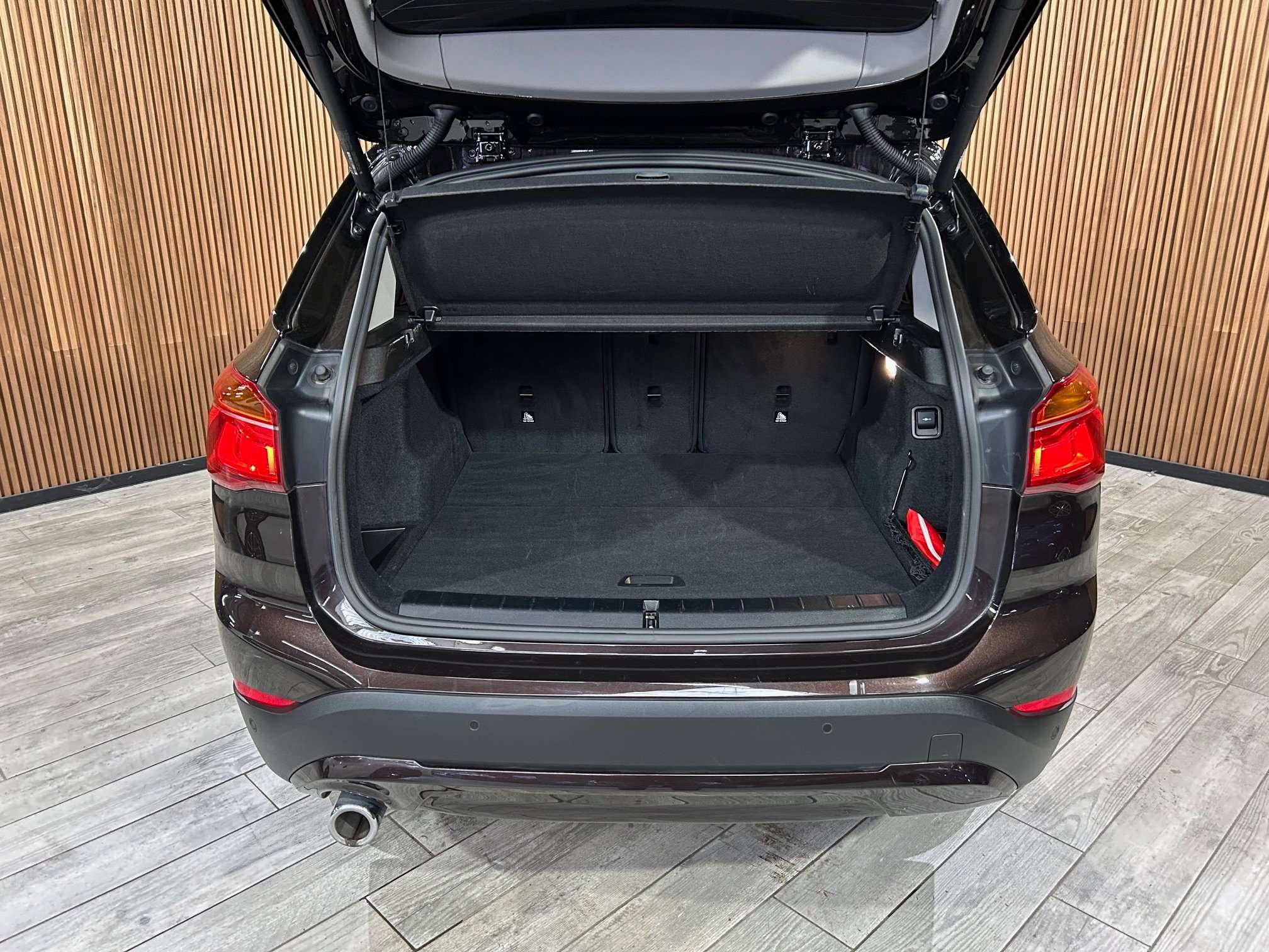 BMW X1 sDrive16dA Acc/Leder/Gps/Pdc/Dab/Bt *1j garantie*