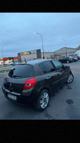 Renault Clio III (2) 1.5 DCI 90 INITIALE 5P ECO2