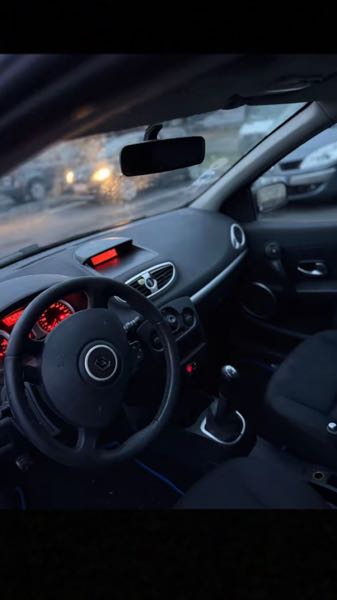 Renault Clio III (2) 1.5 DCI 90 INITIALE 5P ECO2