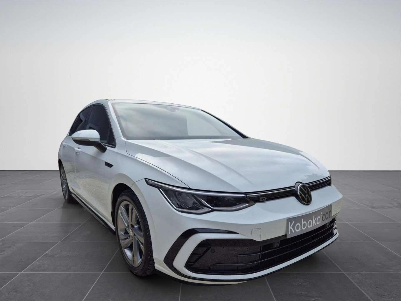 Volkswagen Golf 1.5 eTSI - Finition "R-Line" Berline Premium Accessible - Garantie 12 Mois avec Entretien Effectué - Zone LEZ Ok 12/2034