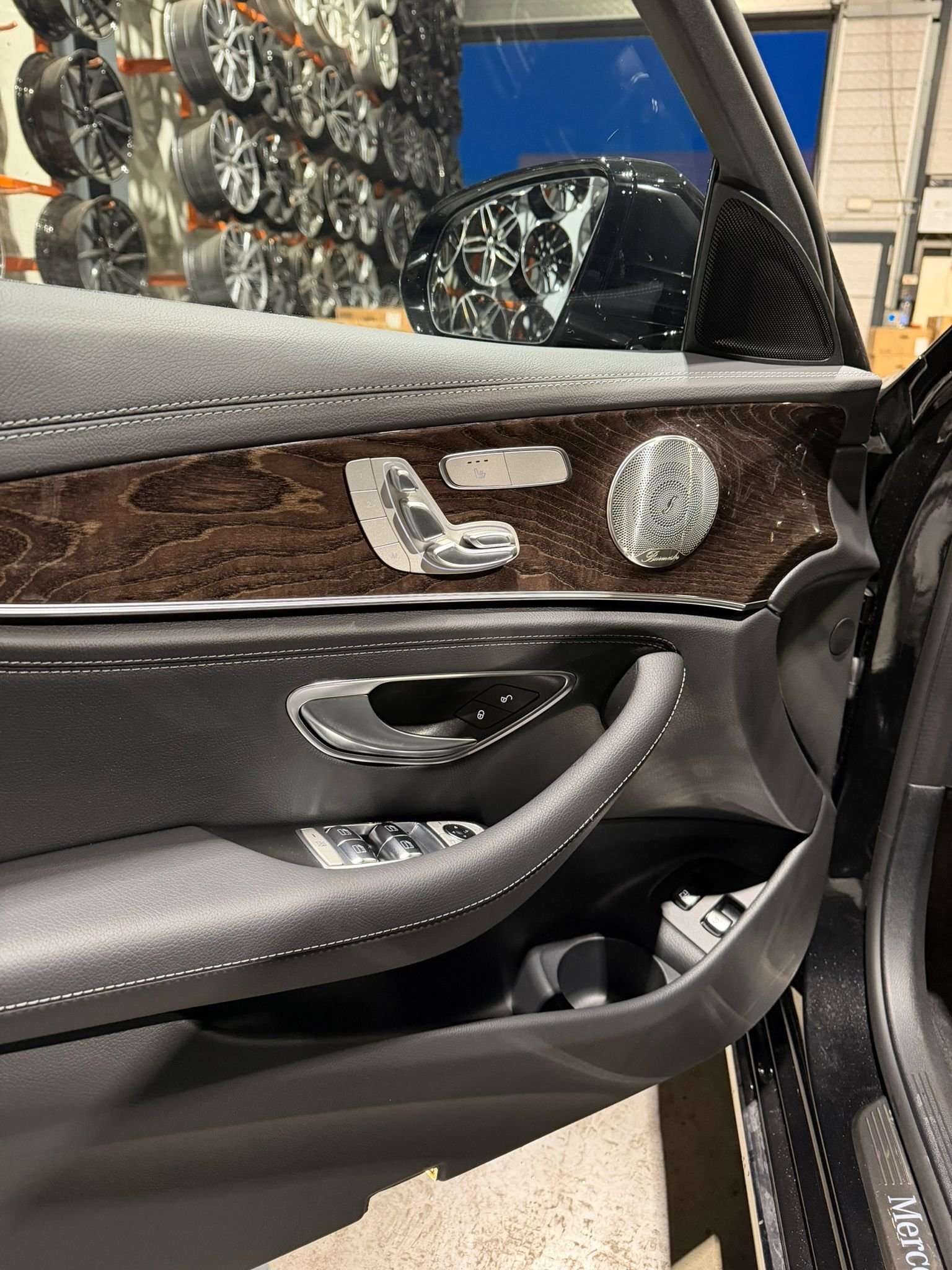 Mercedes-Benz E 300 E 300 e 4-Matic PHEV Exclusive Line