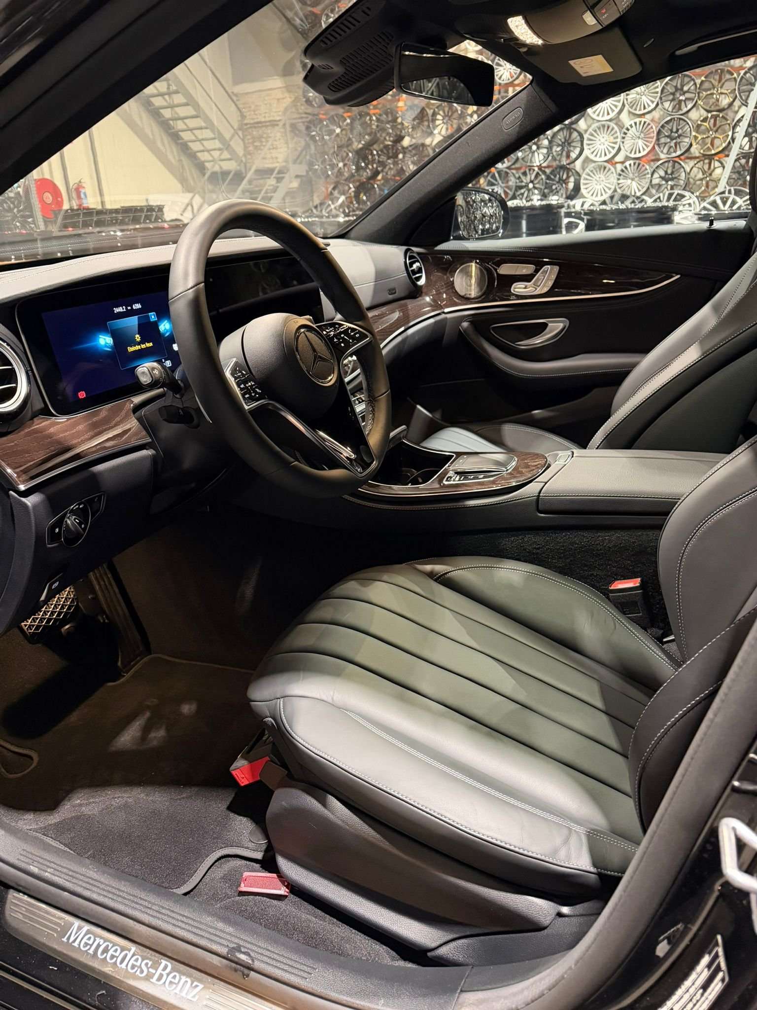 Mercedes-Benz E 300 E 300 e 4-Matic PHEV Exclusive Line