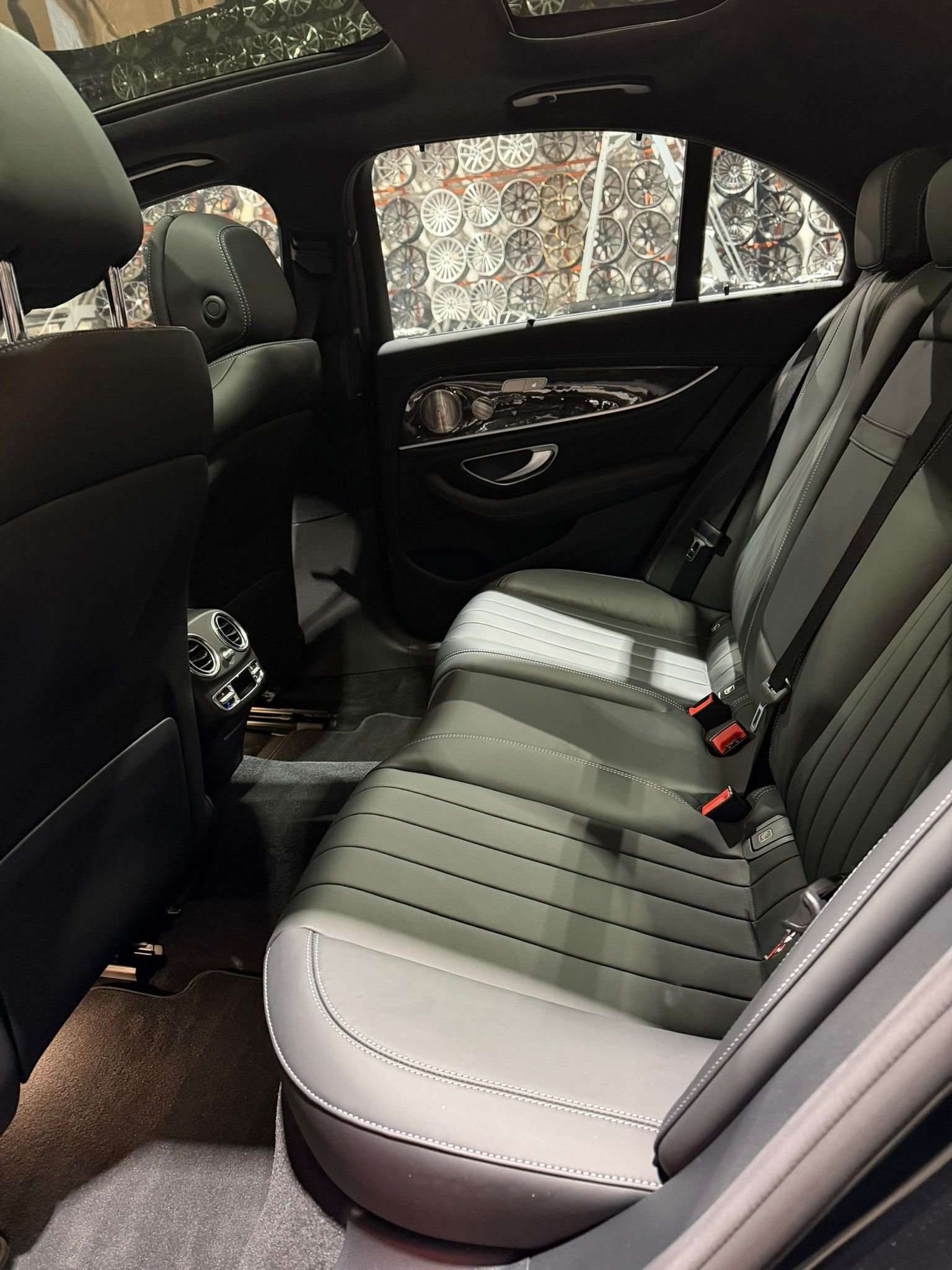 Mercedes-Benz E 300 E 300 e 4-Matic PHEV Exclusive Line