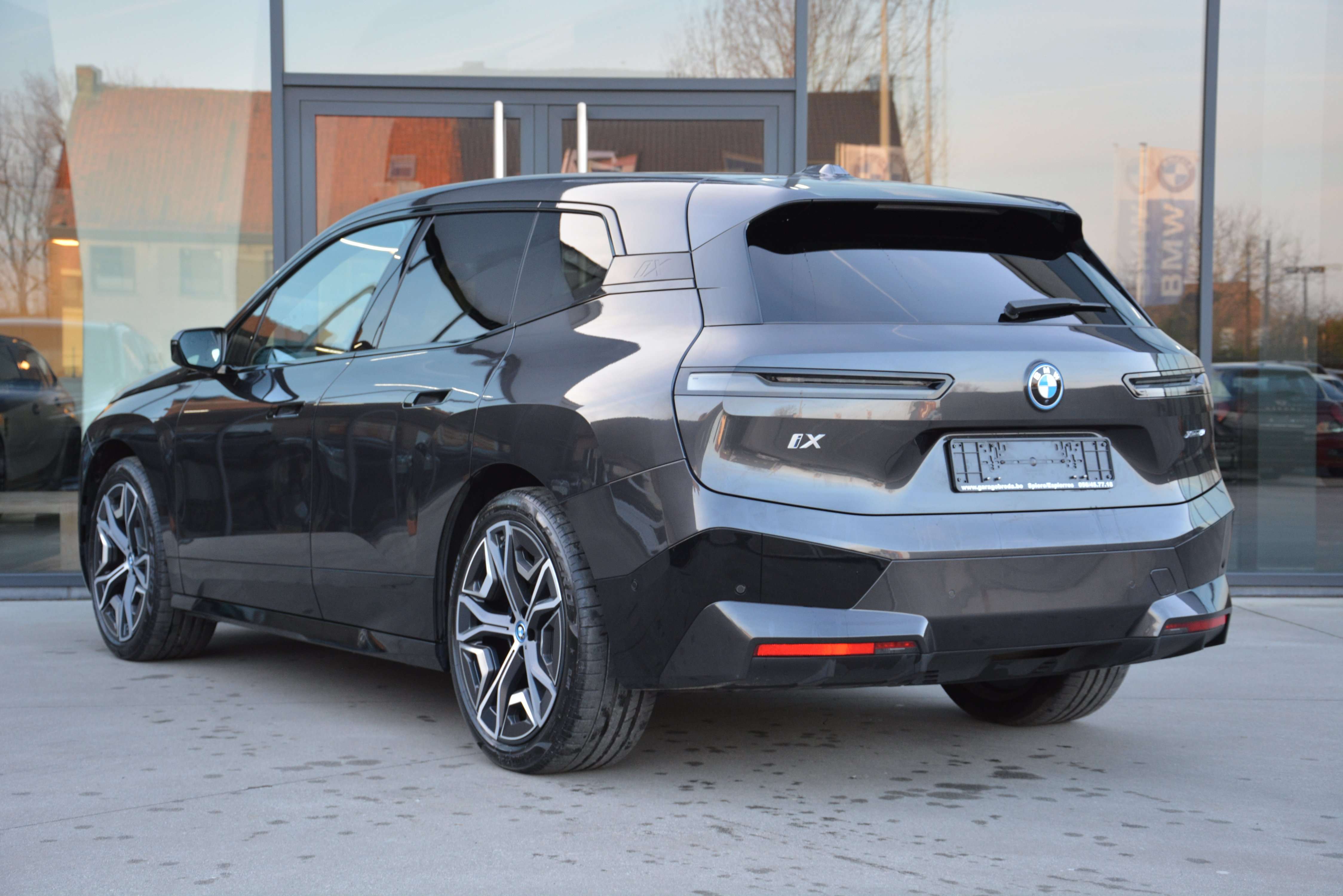 BMW iX xDrive40 M-Sport/360°/Laser/Trekhh/HUD/ACC/22"