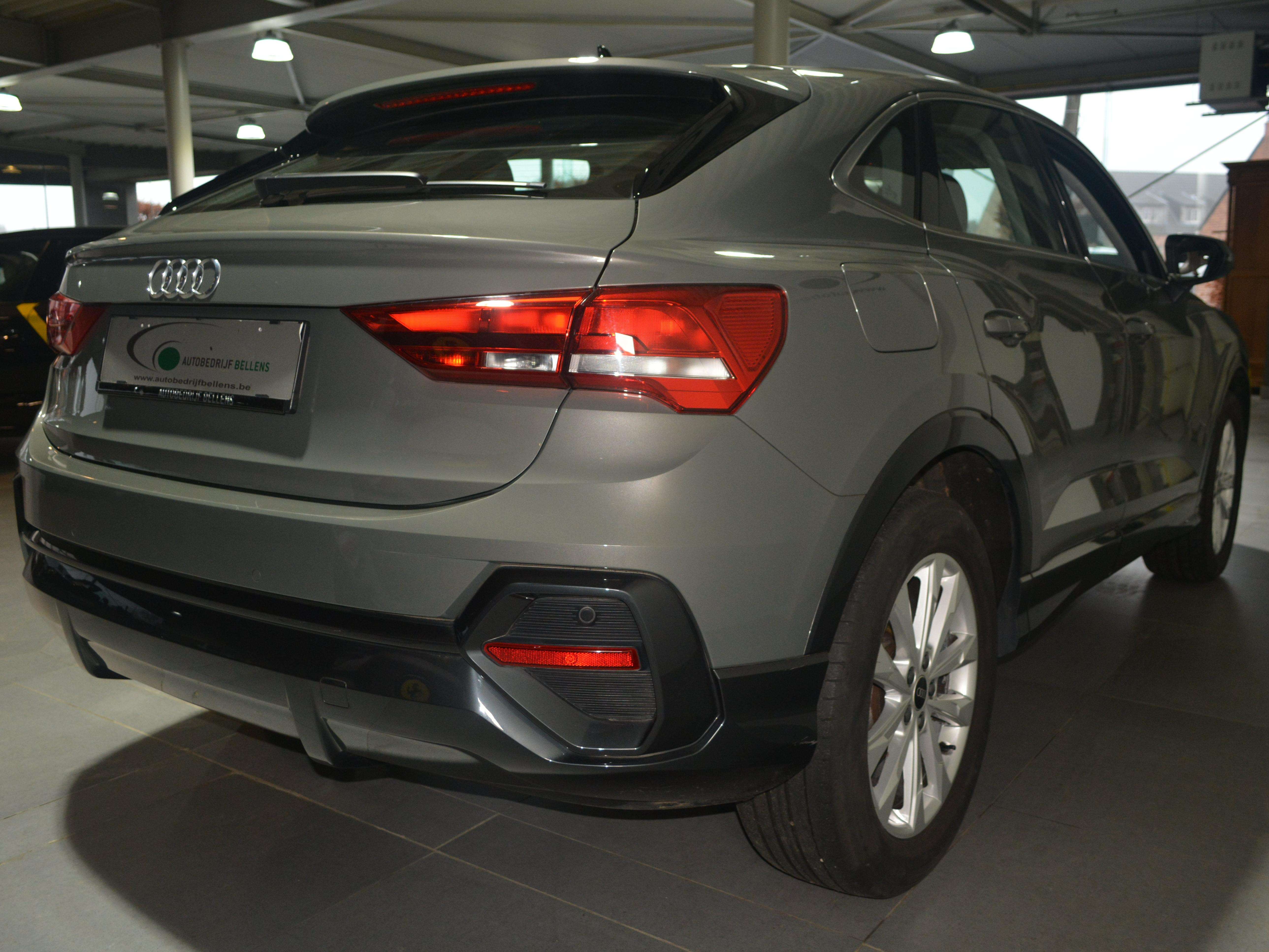 Audi Q3 Q3 35 TFSI Attraction SPORTBACK / S-LINE / SPORTZ. / NAV