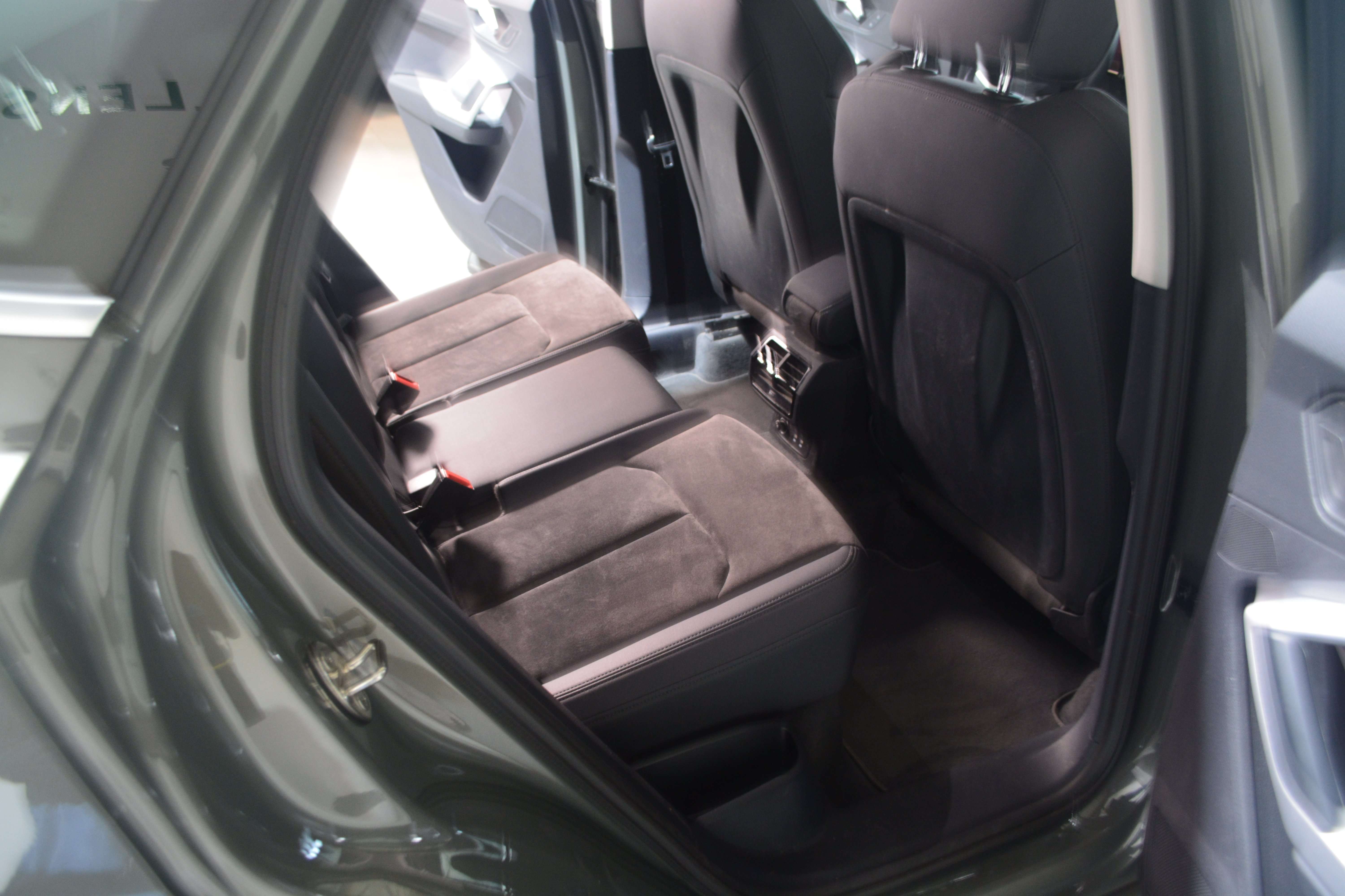 Audi Q3 Q3 35 TFSI Attraction SPORTBACK / S-LINE / SPORTZ. / NAV