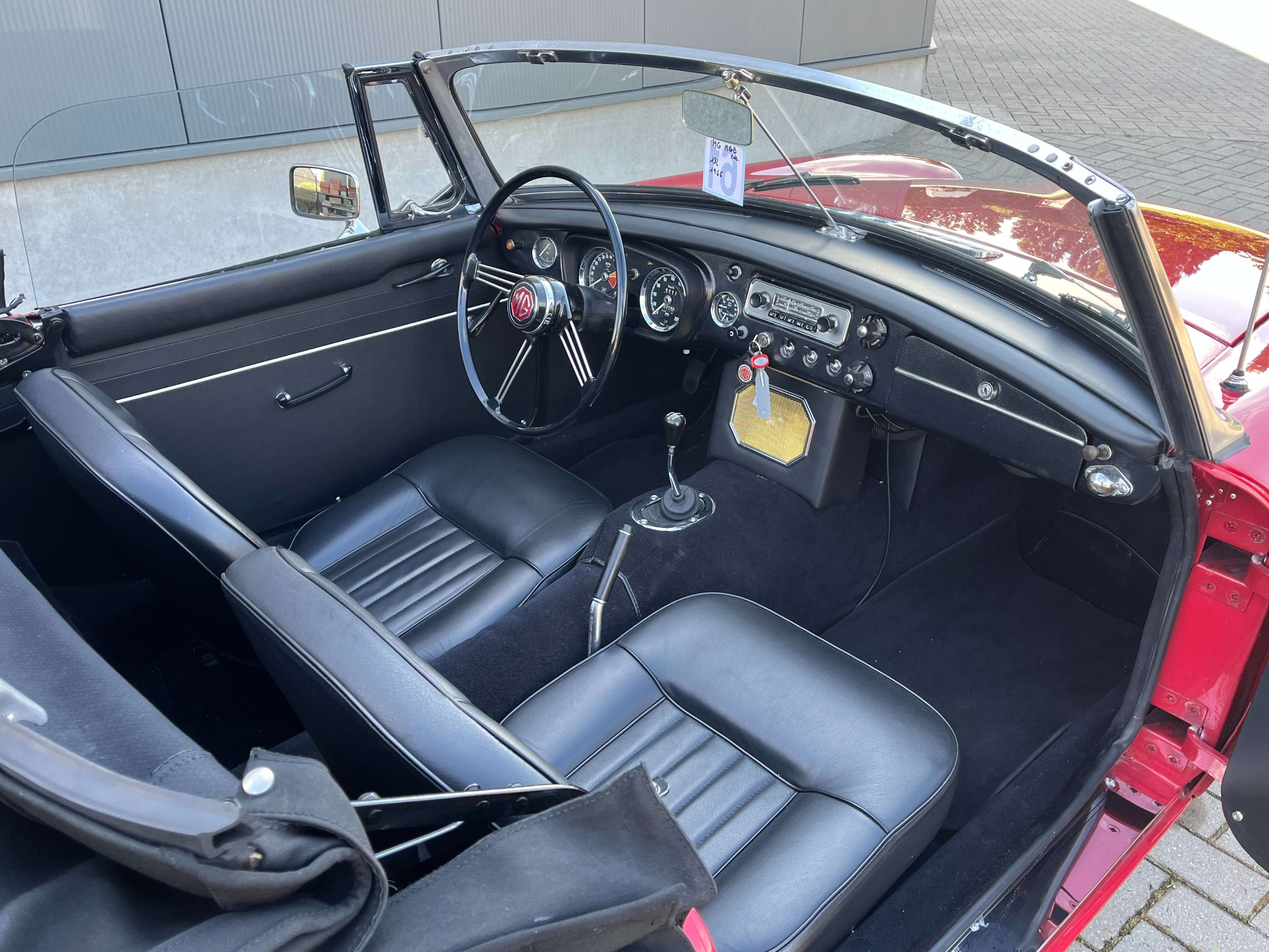 MG MGB 1.800 CC *VOLLEDIGE RESTAURATIE - FOTODOSSIER*