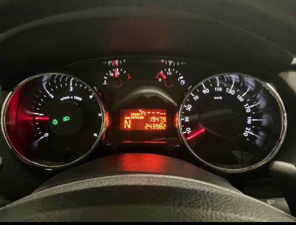 Peugeot 3008 HDi boîte automatique pack business