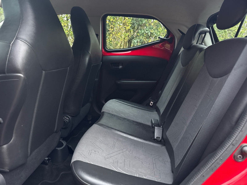 Toyota AYGO 1.0 VVT-I 69CH RISING STAR 5 PORTES * 2016 * 1ERE MAIN