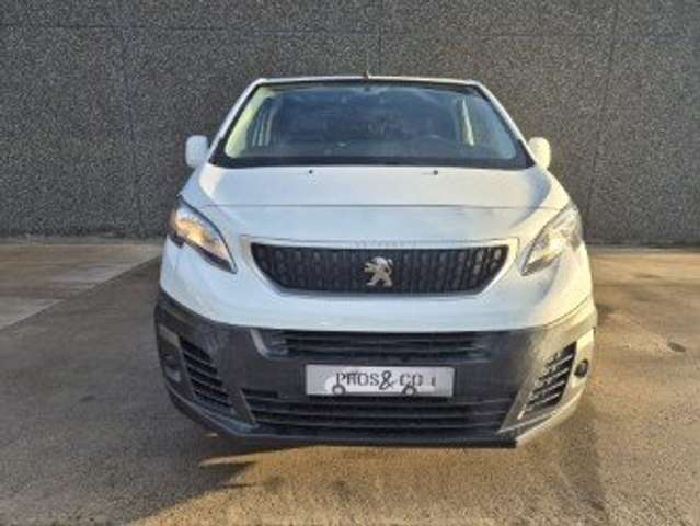 Peugeot Expert // GPS // ATTELAGE // CARPLAY // REGULATEUR //