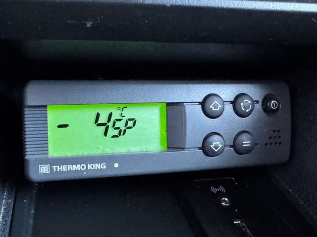 Volkswagen Caddy FRIGO / CLIM / CHARGE 220 VOLT / TVA RECUPERABLE